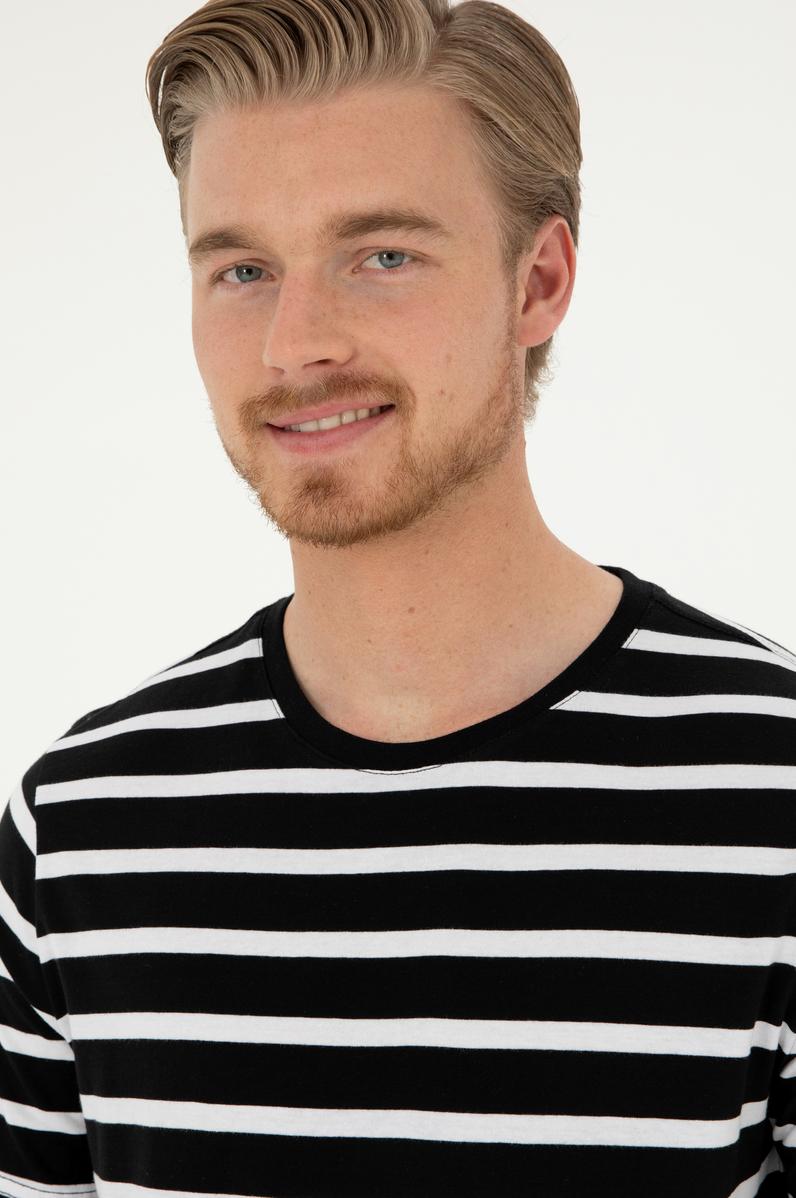 Erkek Regular Fit Bisiklet Yaka Siyah Tişört