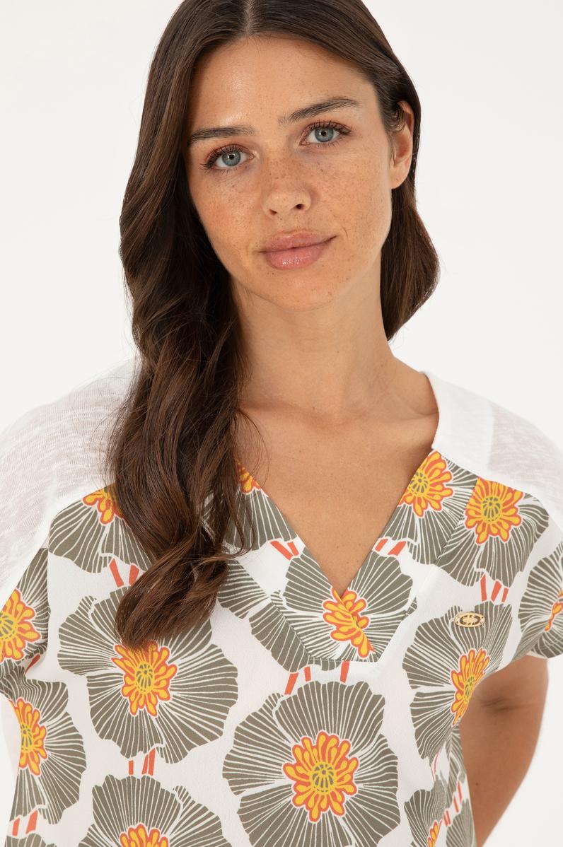 Kadın Ekru Desenli V Yaka Tişört