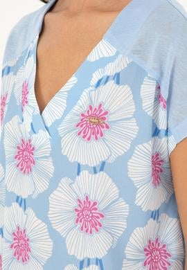 Kadın Açık Mavi Desenli V Yaka Tişört - 50281805009