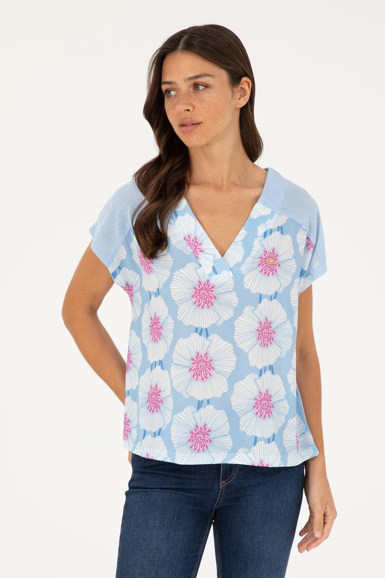 Kadın Açık Mavi Desenli V Yaka Tişört