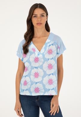 Kadın Açık Mavi Desenli V Yaka Tişört - 50281805009