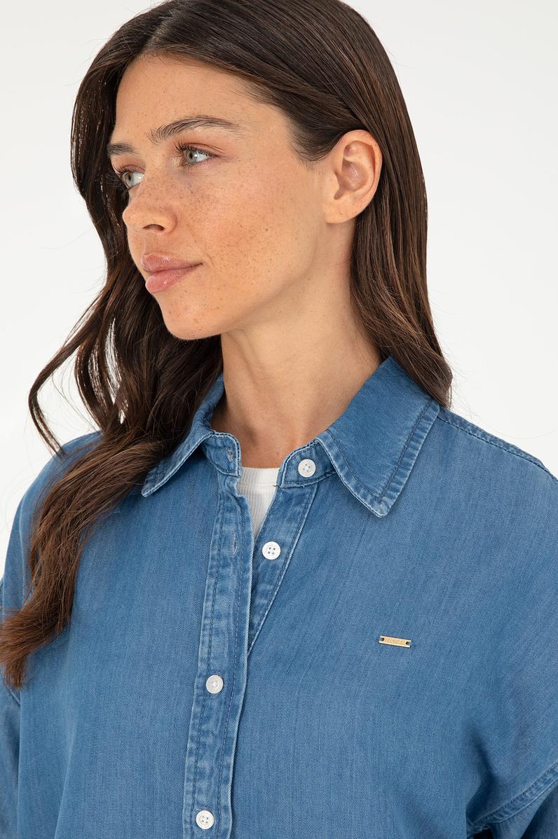 Kadın Açık Mavi Jean Gömlek