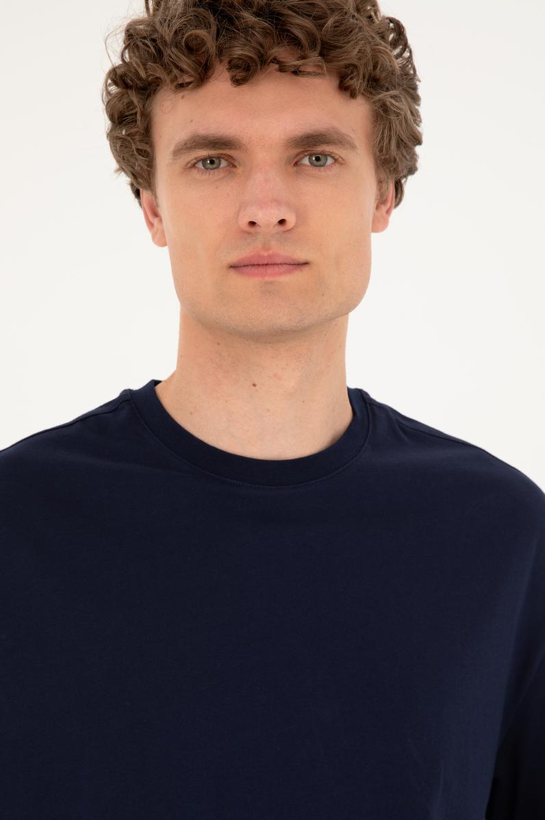 Erkek Comfort Fit Bisiklet Yaka Lacivert Tişört