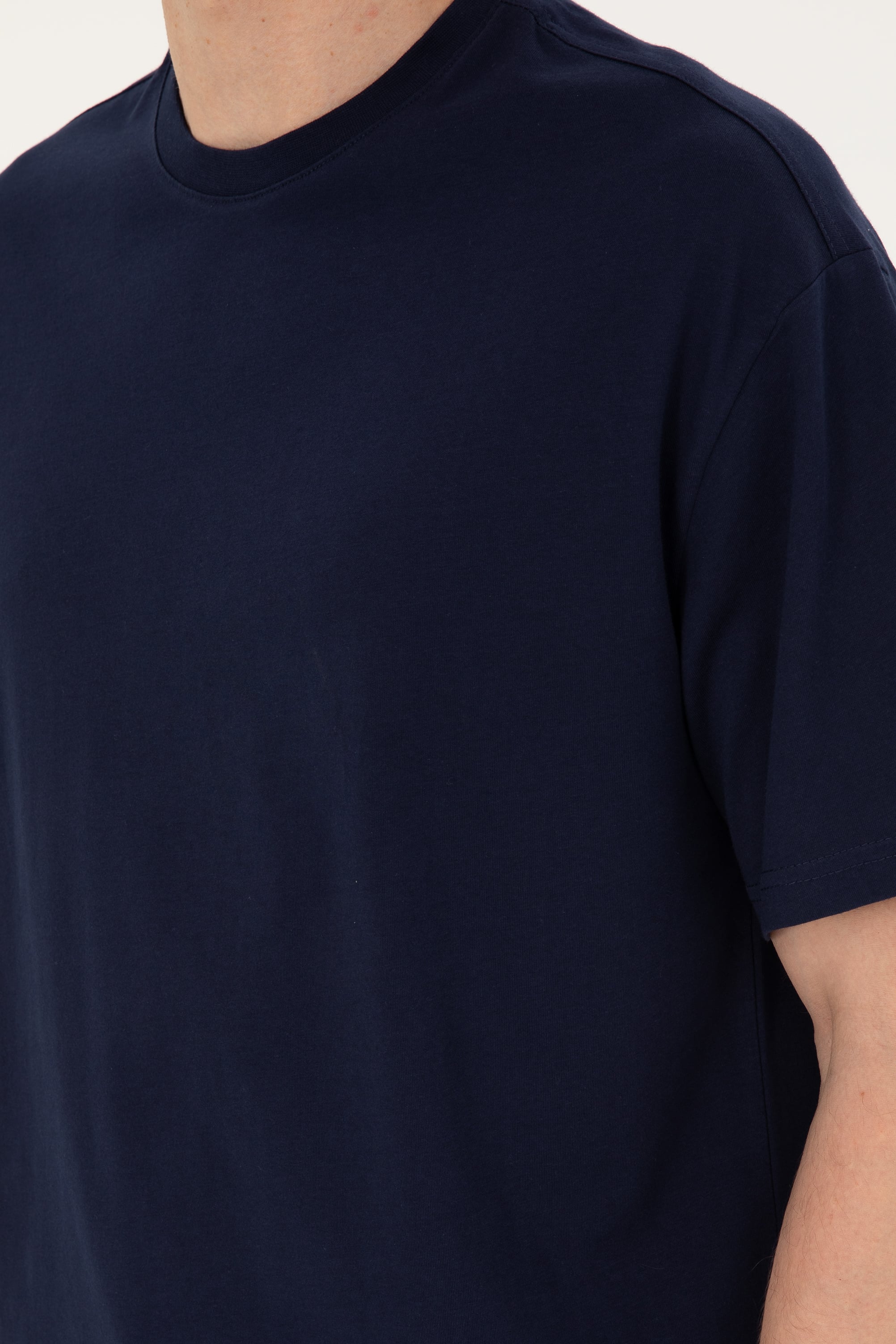Erkek Comfort Fit Bisiklet Yaka Lacivert Tişört