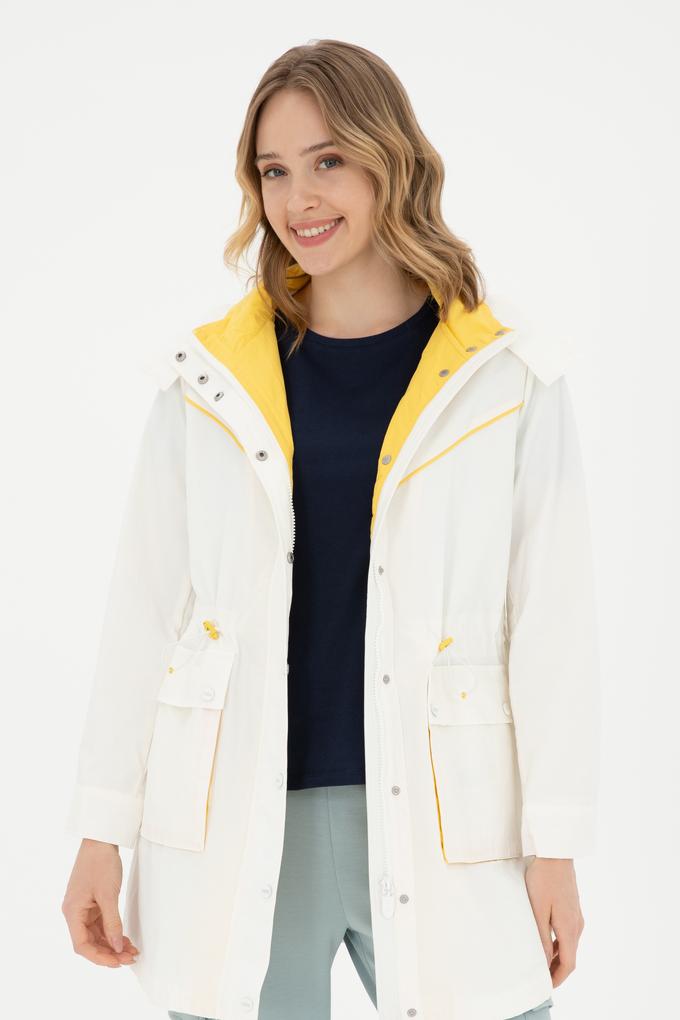 Kadın Beyaz Kaban