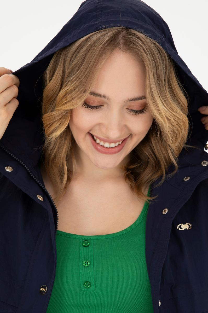 Kadın Lacivert Kaban