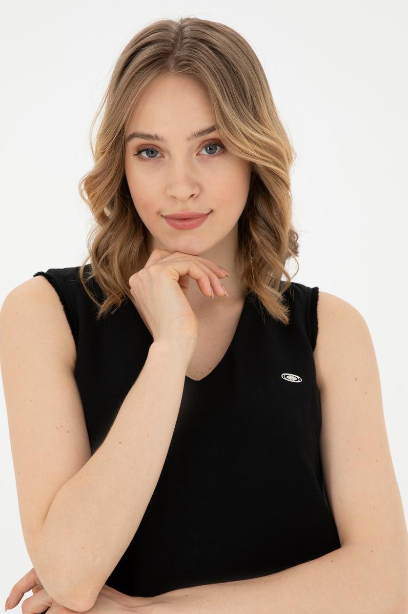 Kadın Siyah Bisiklet Yaka Dokuma Elbise