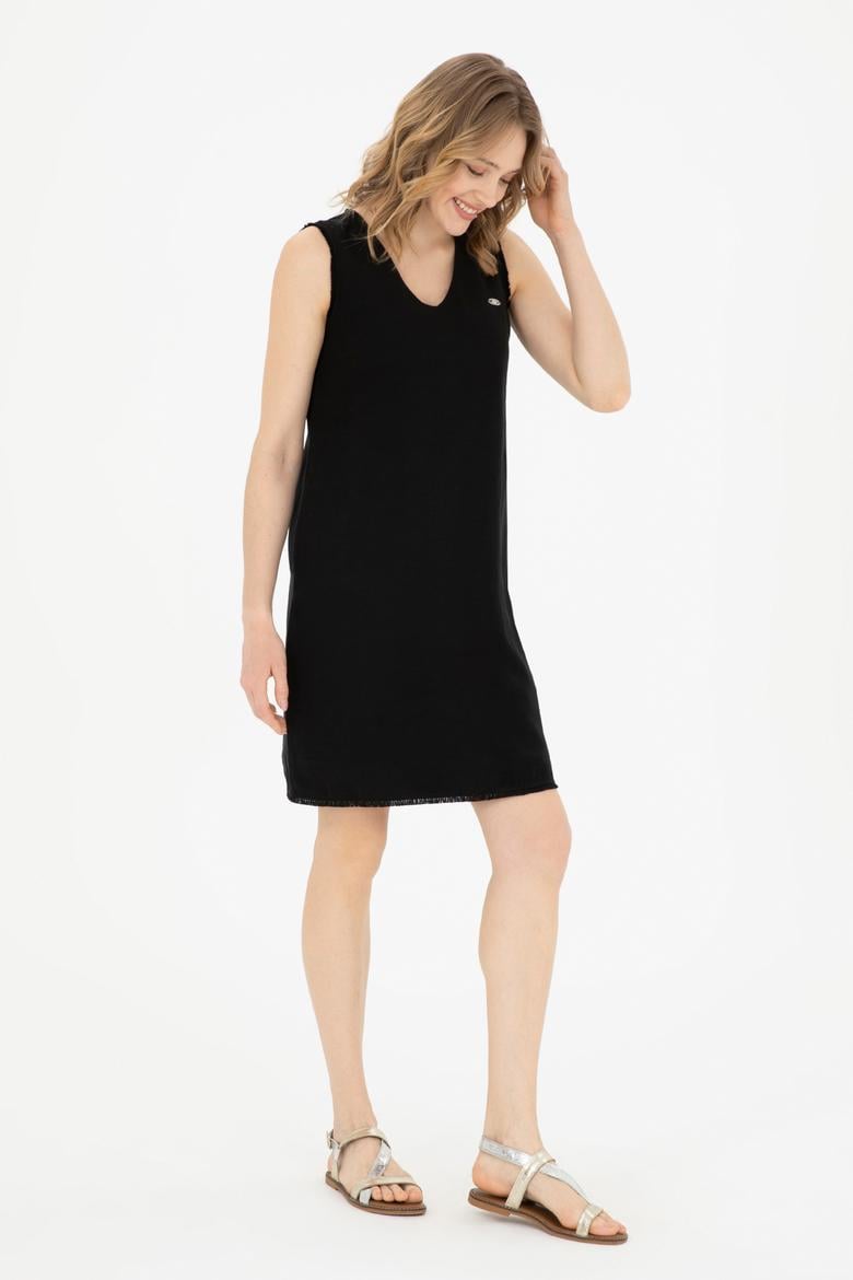 Kadın Siyah Bisiklet Yaka Dokuma Elbise