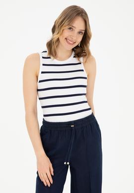 Kadın Beyaz Kolsuz Bisiklet Yaka Tişört - 50281783004