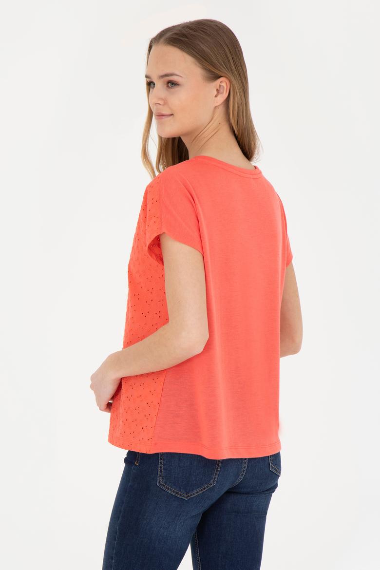 Kadın Nar Çiçeği Bisiklet Yaka Tişört - 50281803011