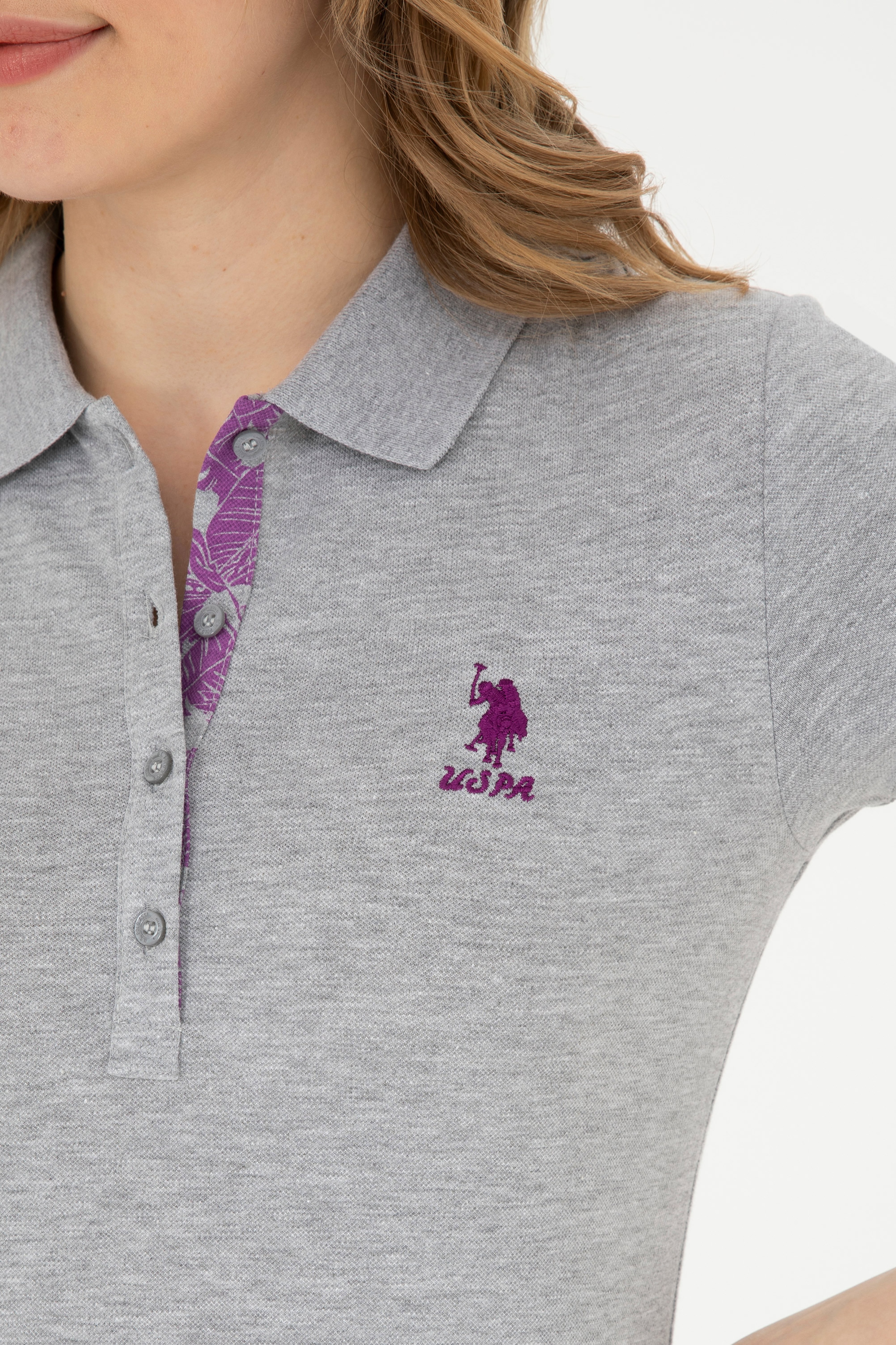 Kadın Gri Melanj Basic Polo Yaka Tişört - Image 7