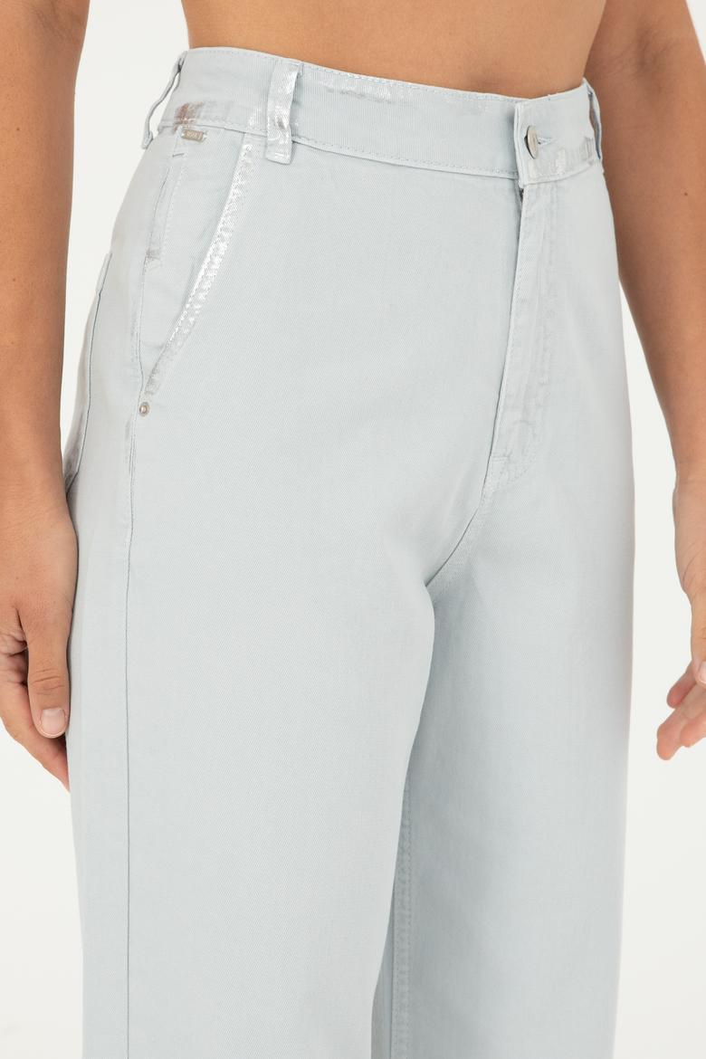 Kadın Açık Mavi Loose Cropped Fit Jean Pantolon - 50282743006