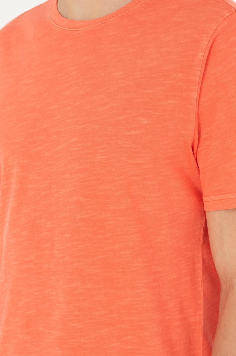 Erkek Regular Fit Bisiklet Yaka Nar Çiçeği Basic Tişört