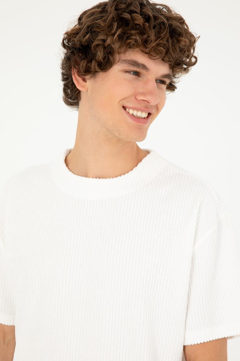 Erkek Oversize Fit Bisiklet Yaka Ekru Tişört