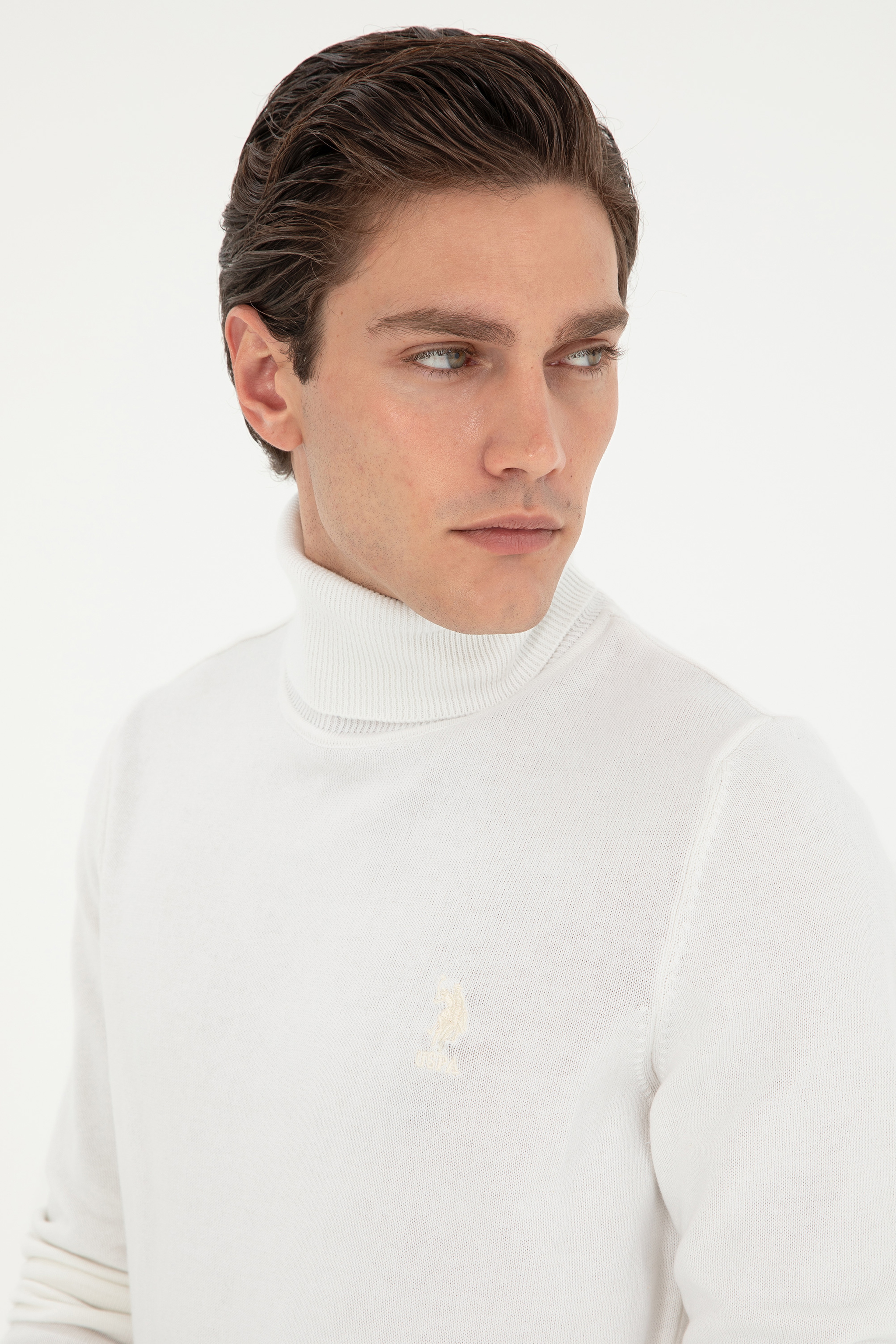 Erkek Slim Fit Boğazlı Yaka Beyaz Basic Kazak