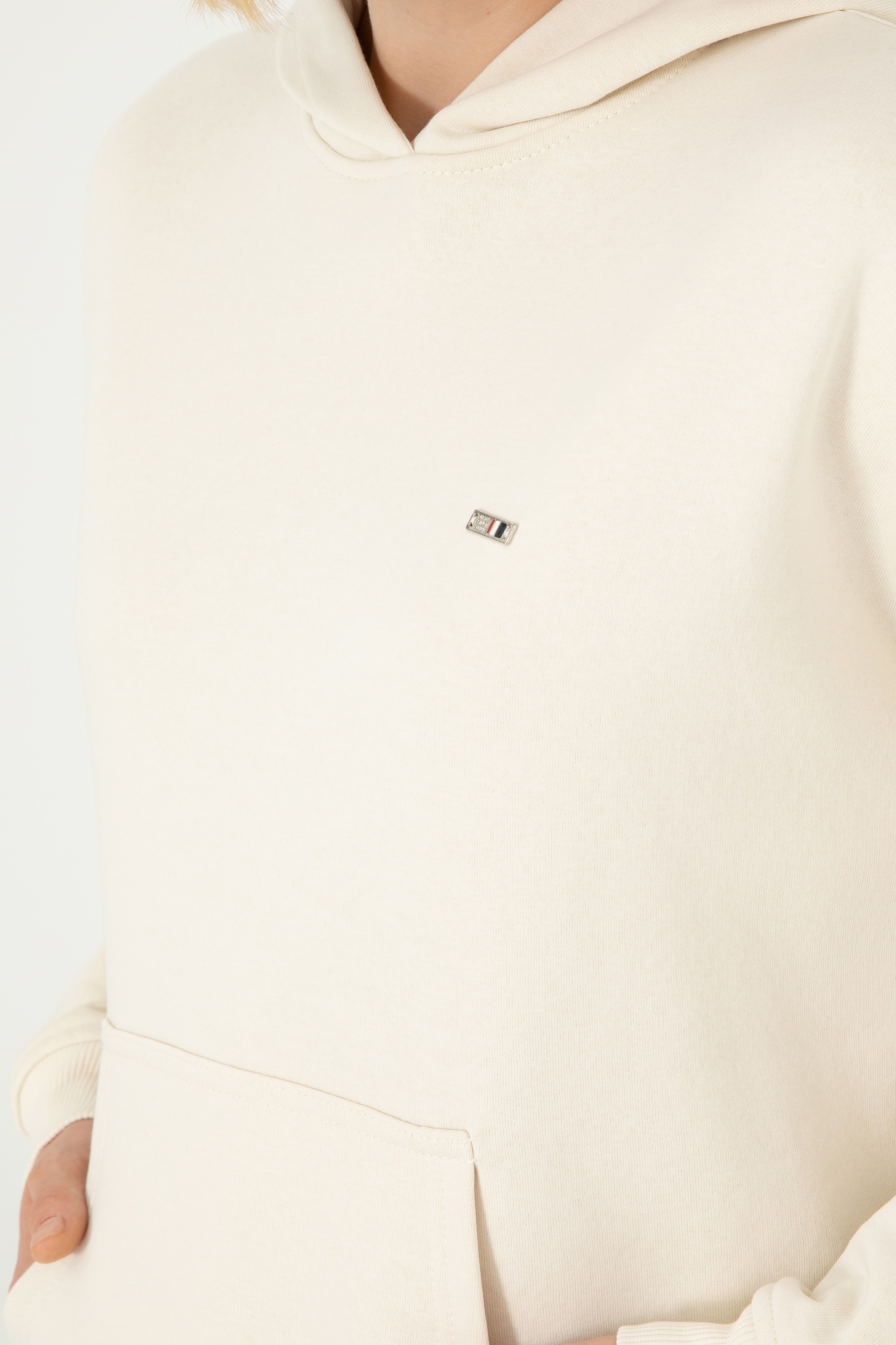 Kadın Krem Kapüşonlu Sweatshirt - Image 7