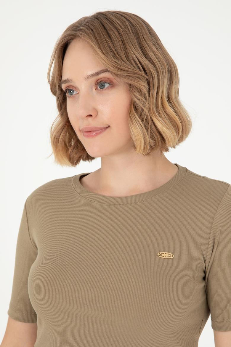 Kadın Haki Bisiklet Yaka Crop Tişört - 50281813017