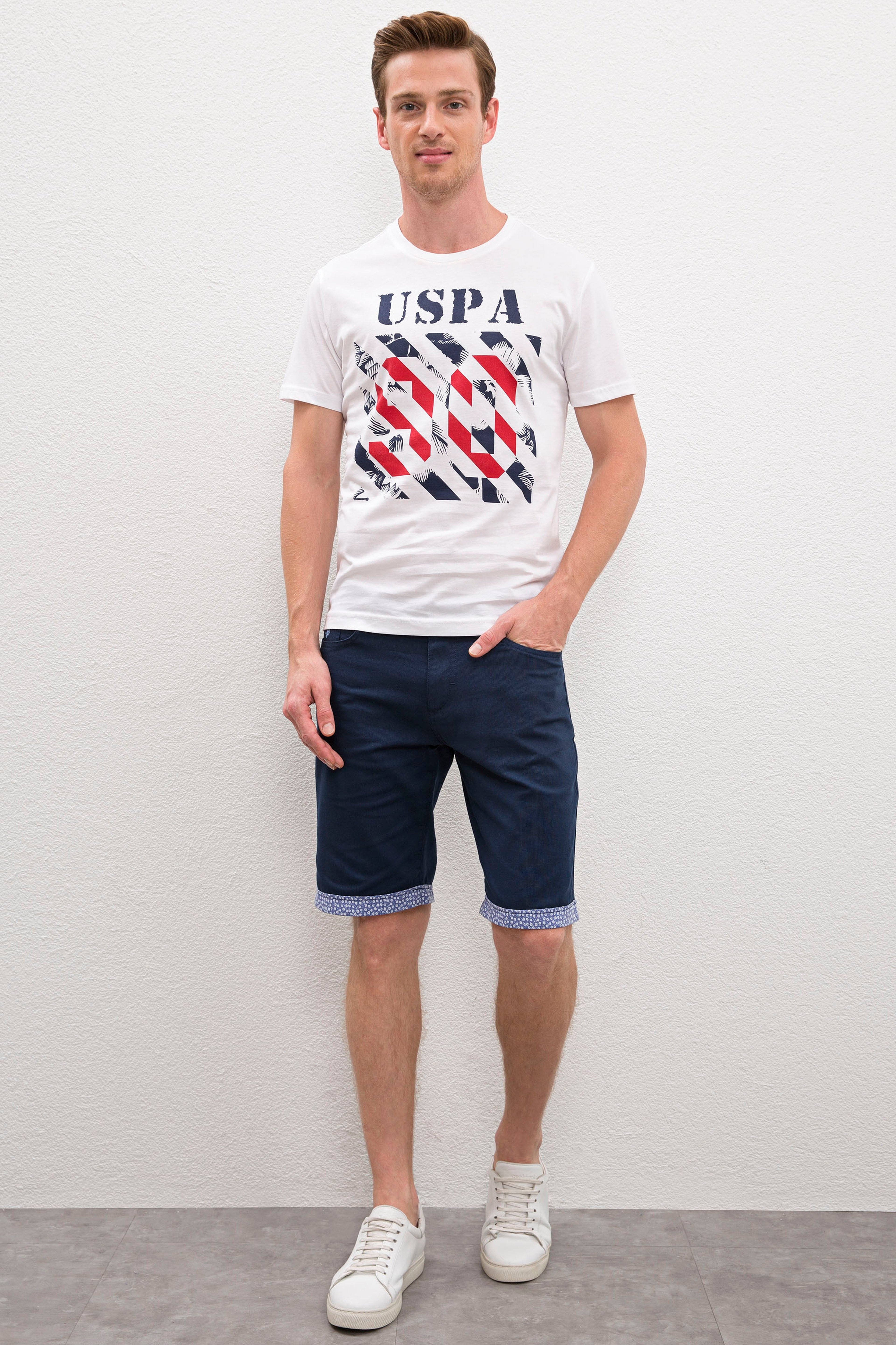 Erkek Beyaz Bisiklet Yaka T-Shirt - Image 4