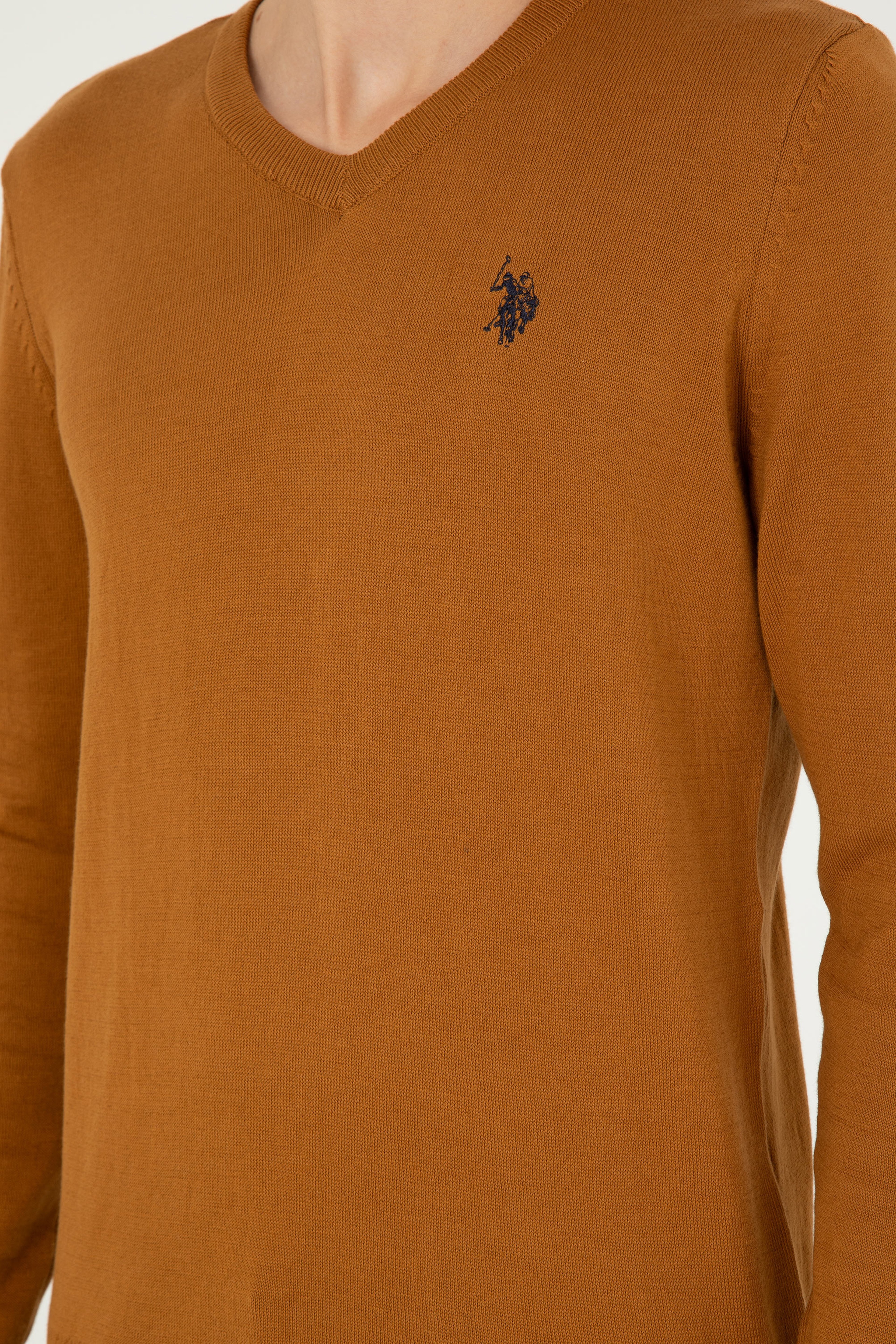 Erkek Slim Fit V Yaka Coconut Basic Kazak