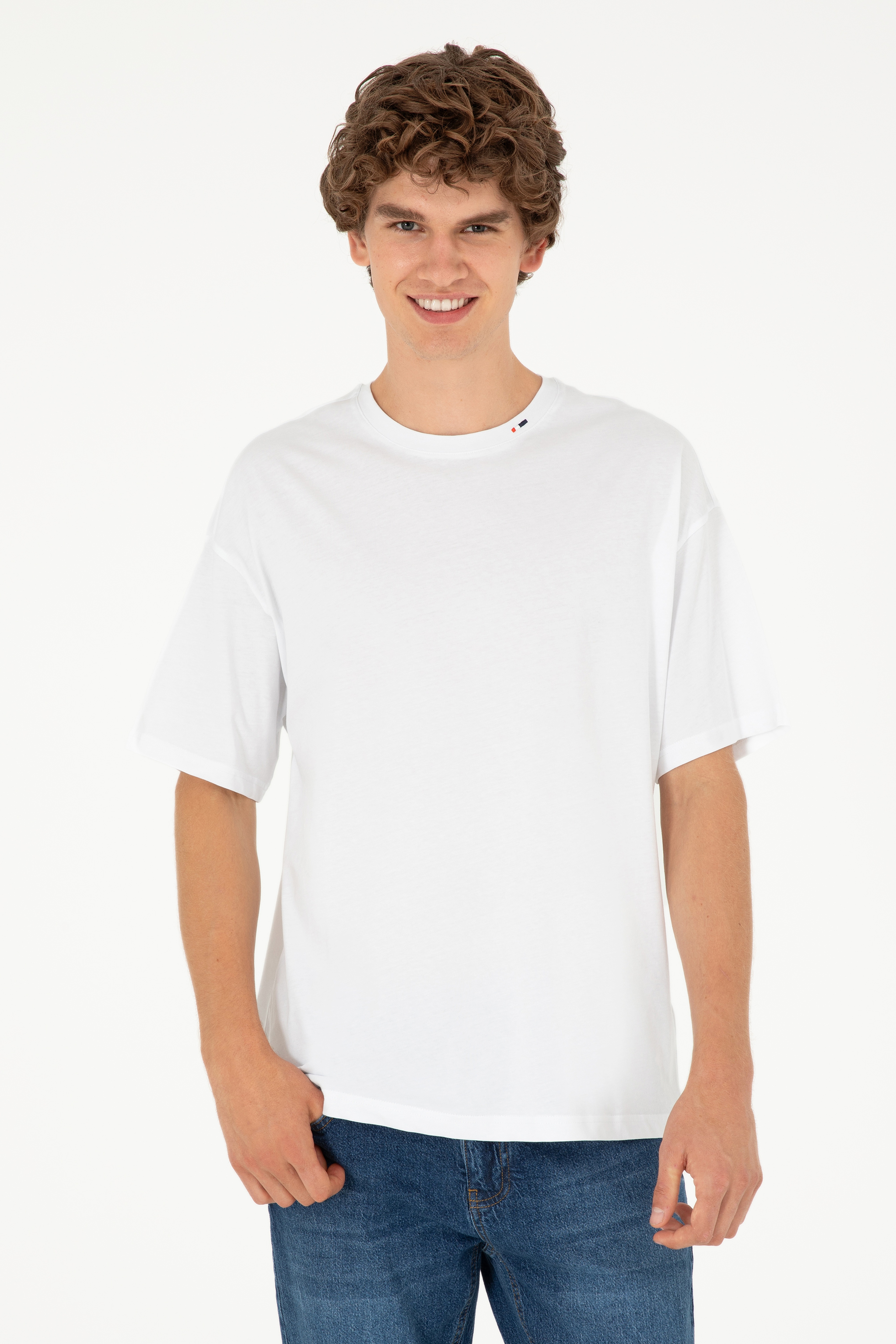 Erkek Oversize Fit Bisiklet Yaka Beyaz Tişört - Image 1