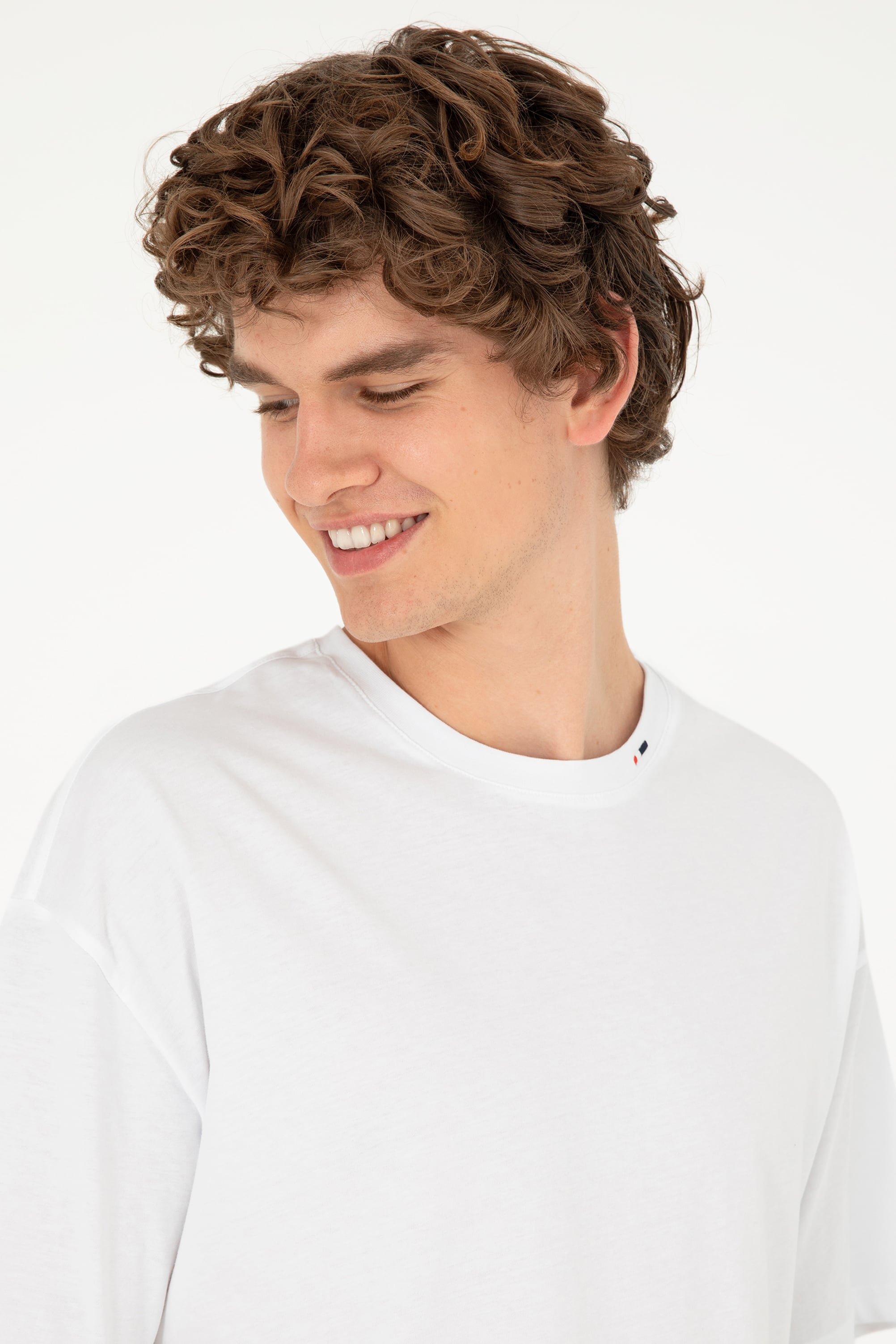 Erkek Oversize Fit Bisiklet Yaka Beyaz Tişört - Image 2