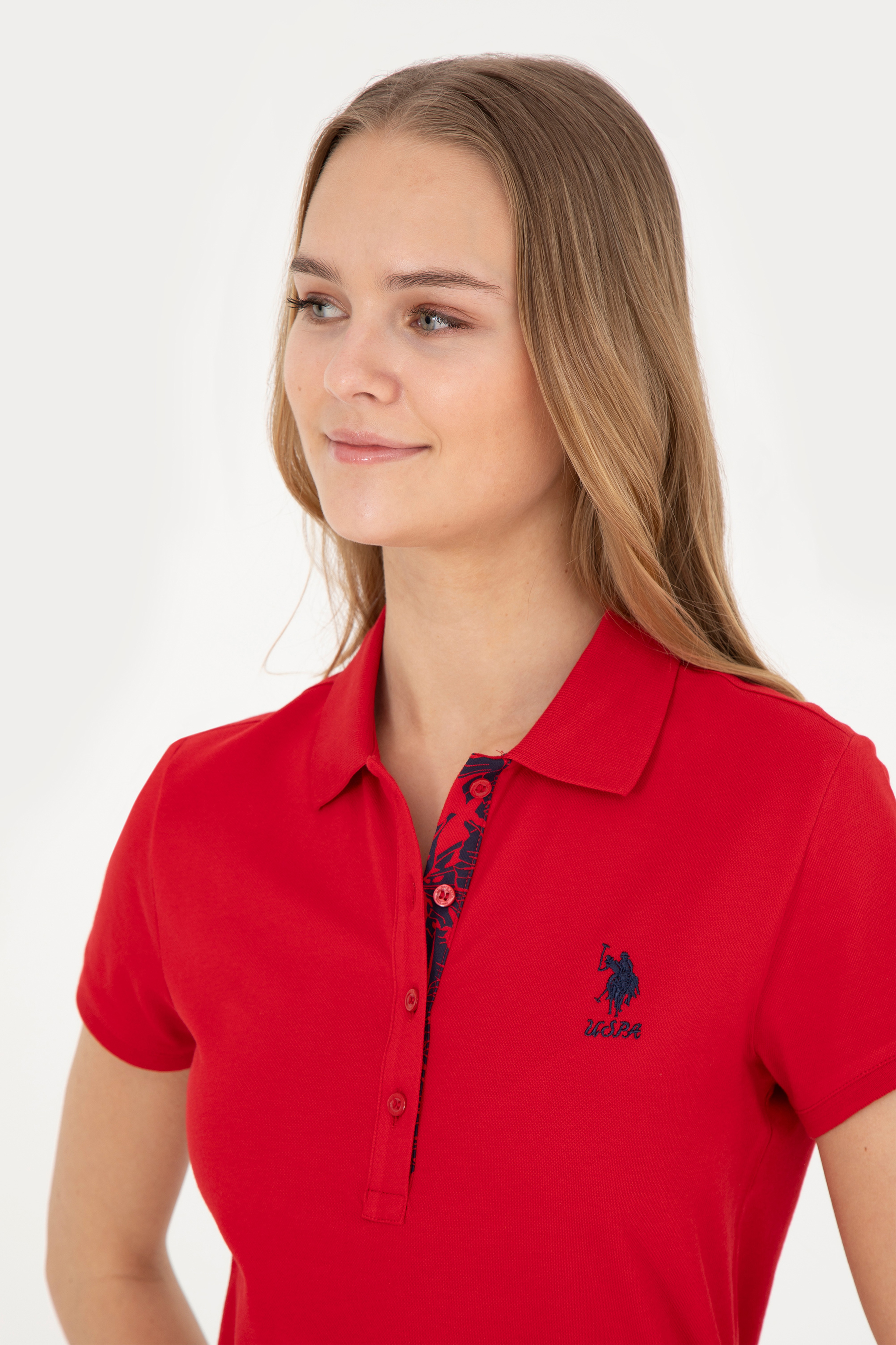 Kadın Kırmızı Basic Polo Yaka Tişört - Image 1