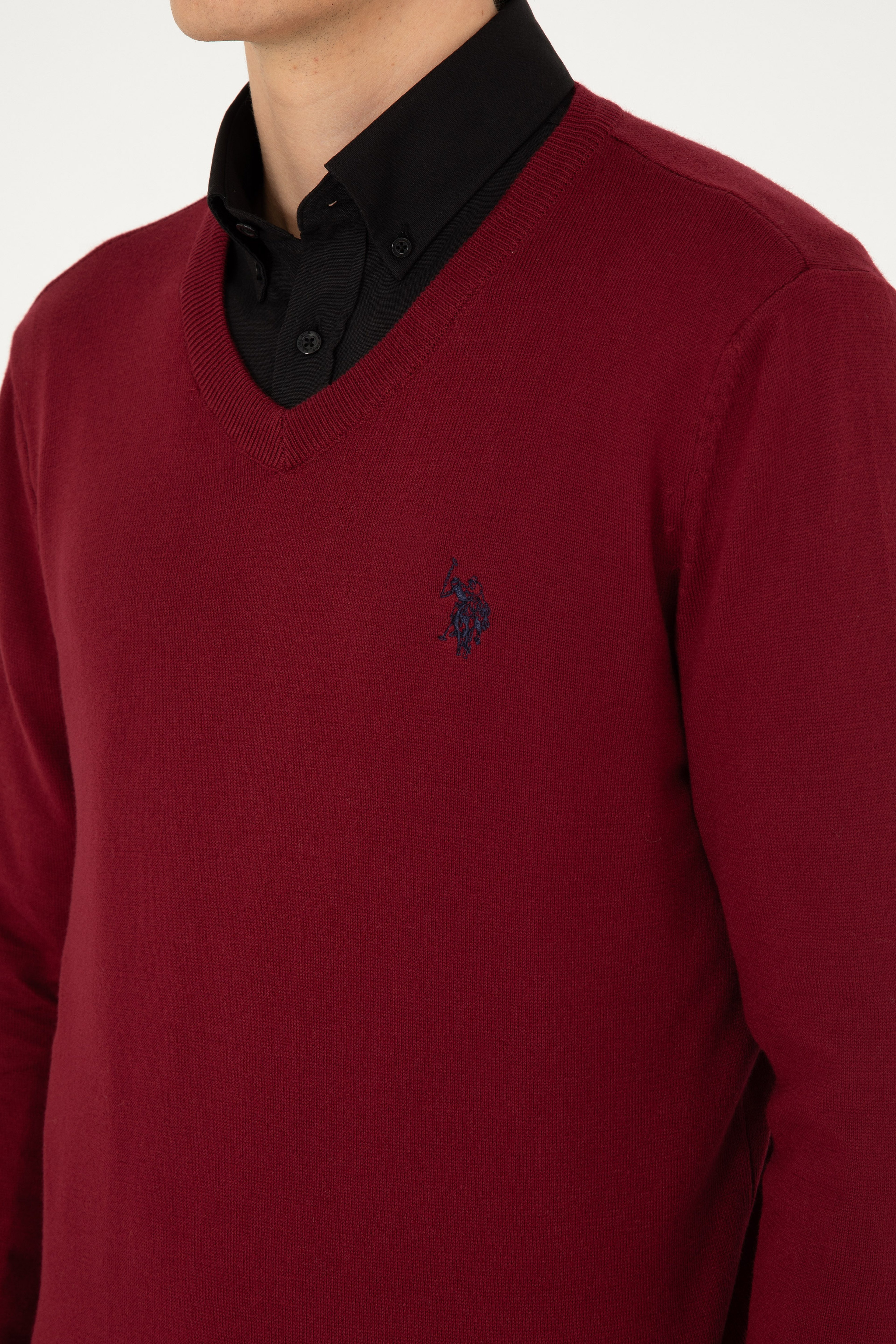 Erkek Slim Fit V Yaka Bordo Basic Kazak - Image 7