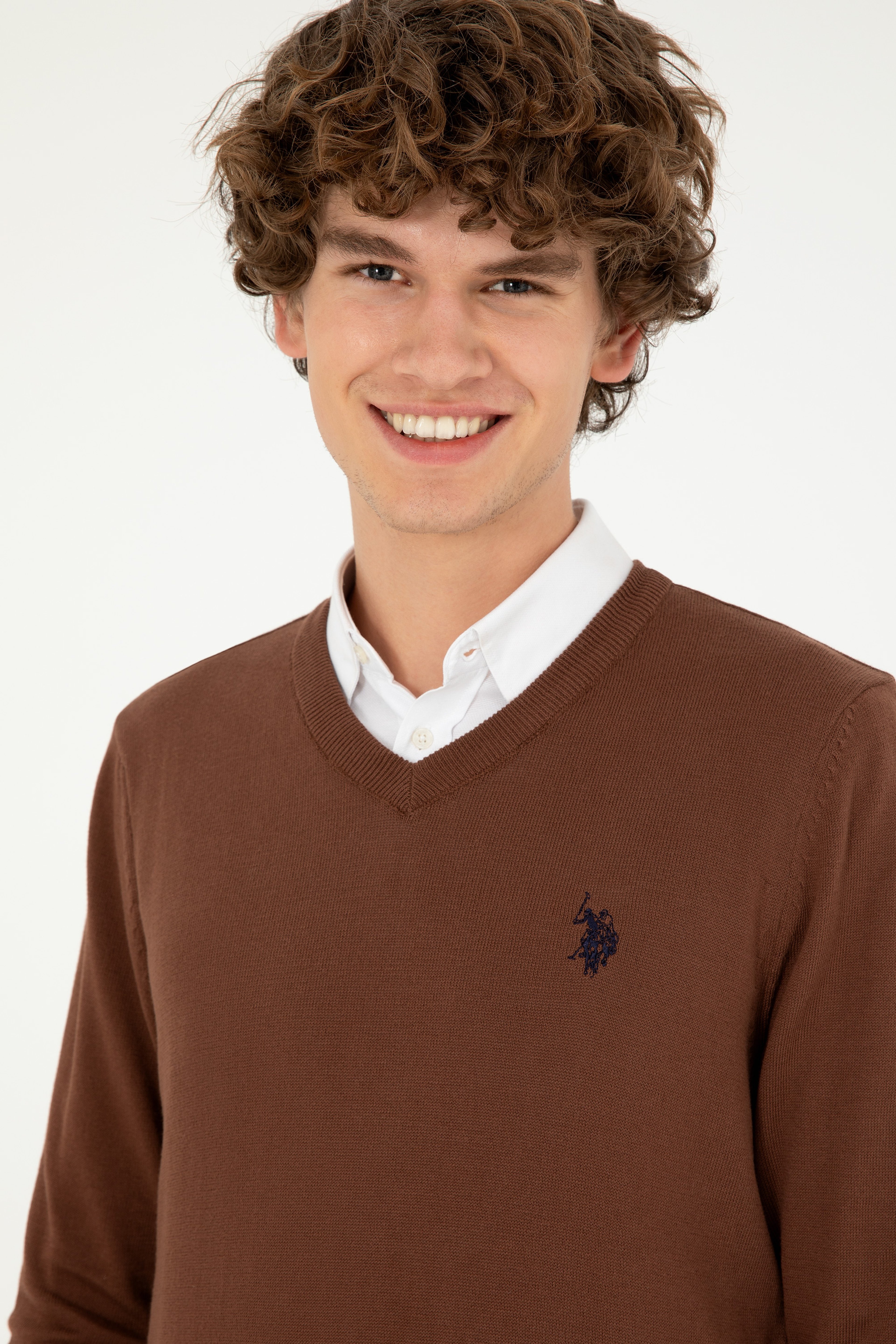 Erkek Slim Fit V Yaka Kahverengi Basic Kazak - Image 2