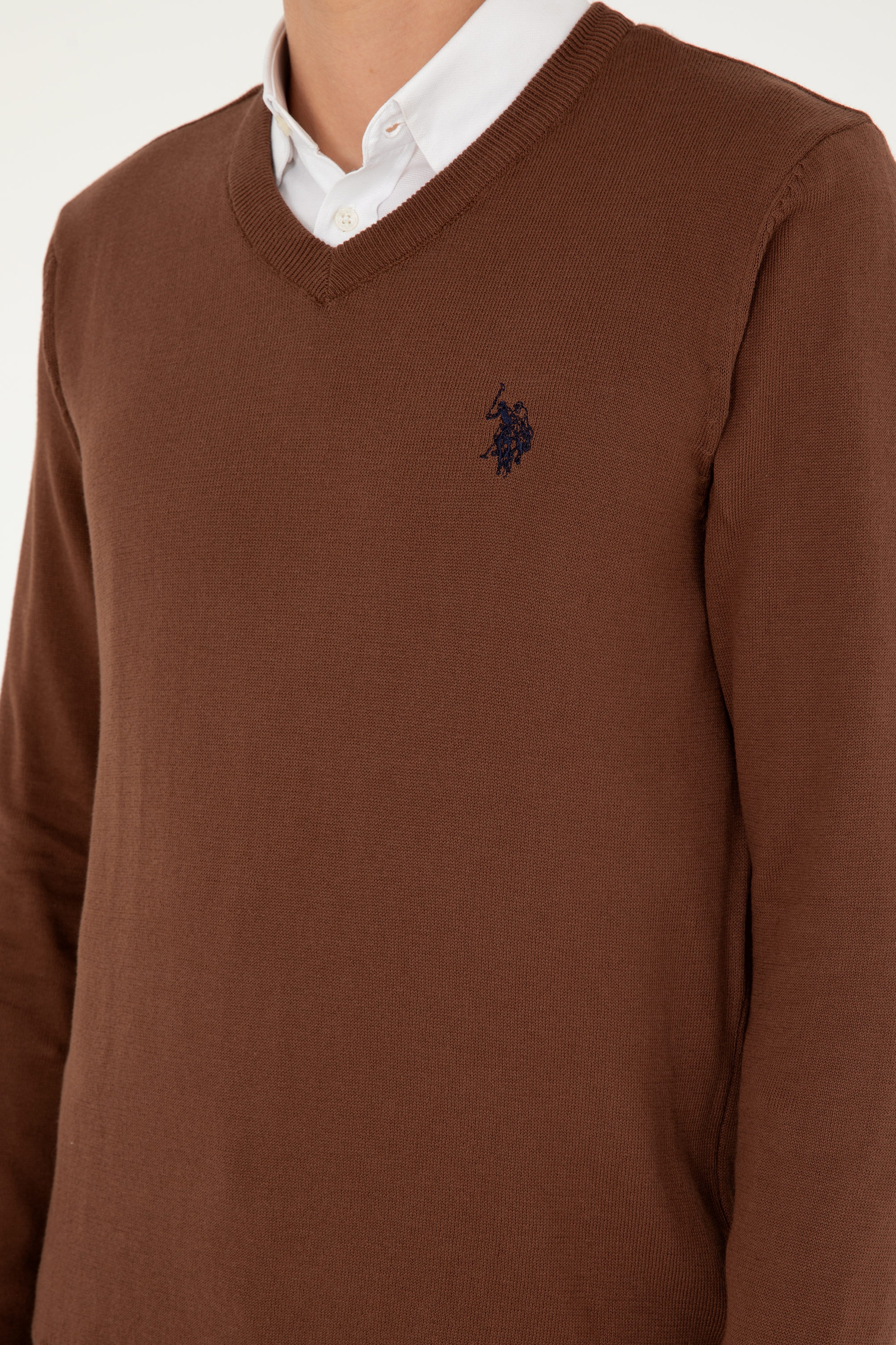 Erkek Slim Fit V Yaka Kahverengi Basic Kazak