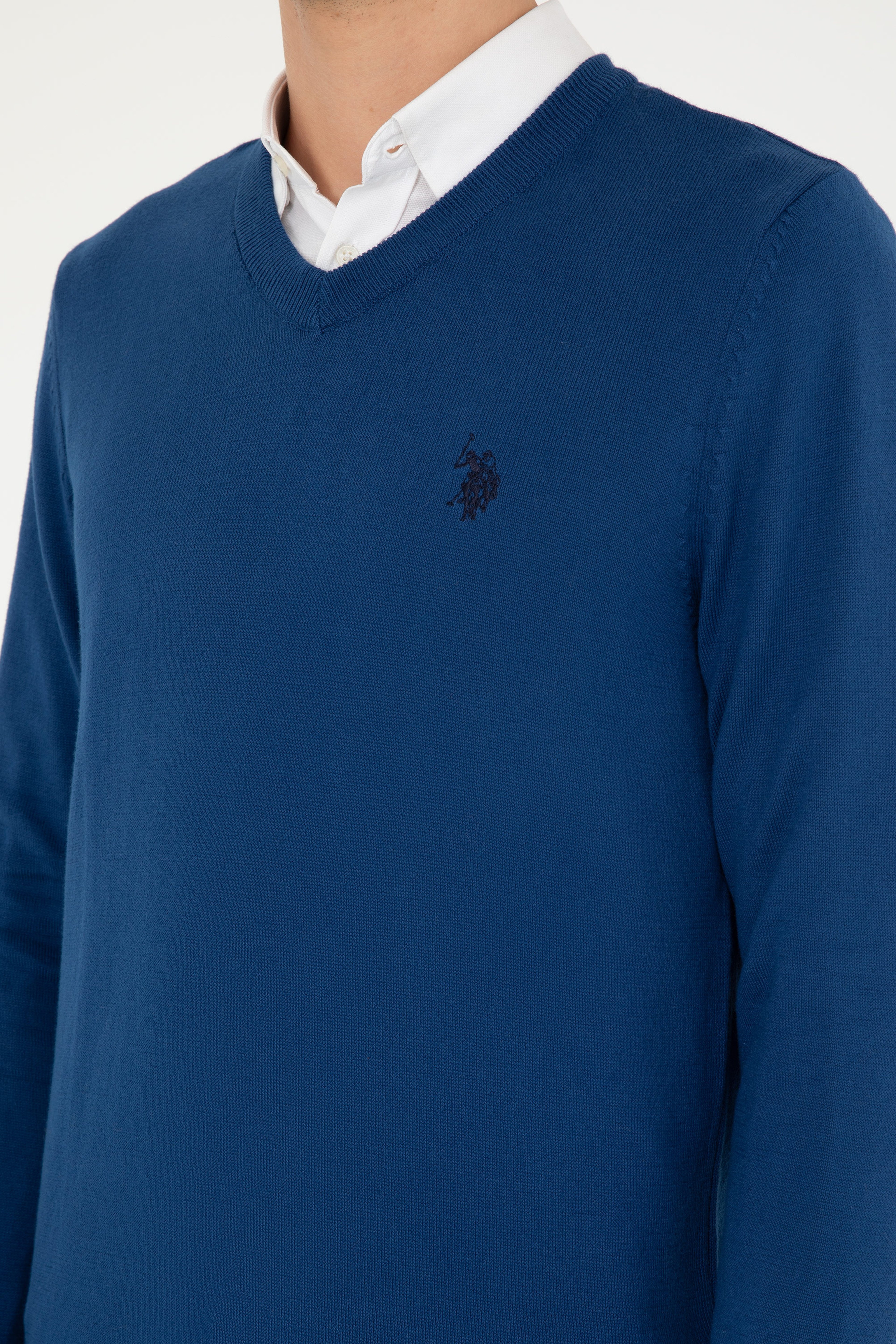 Erkek Slim Fit V Yaka İndigo Basic Kazak - Image 7