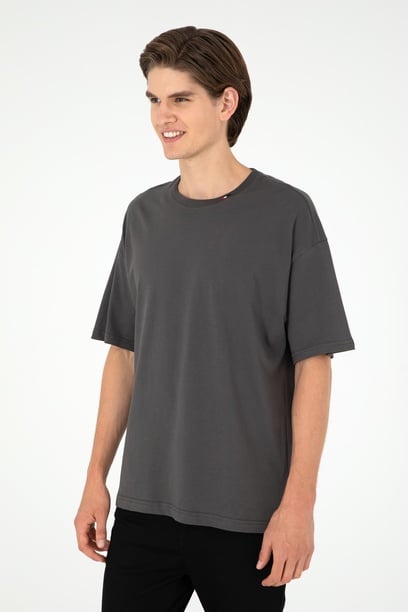 Erkek Oversize Fit Bisiklet Yaka Antrasit Tişört