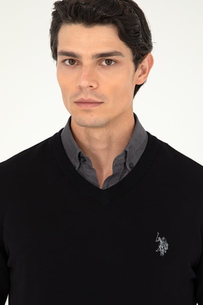 Erkek Slim Fit V Yaka Siyah Basic Kazak