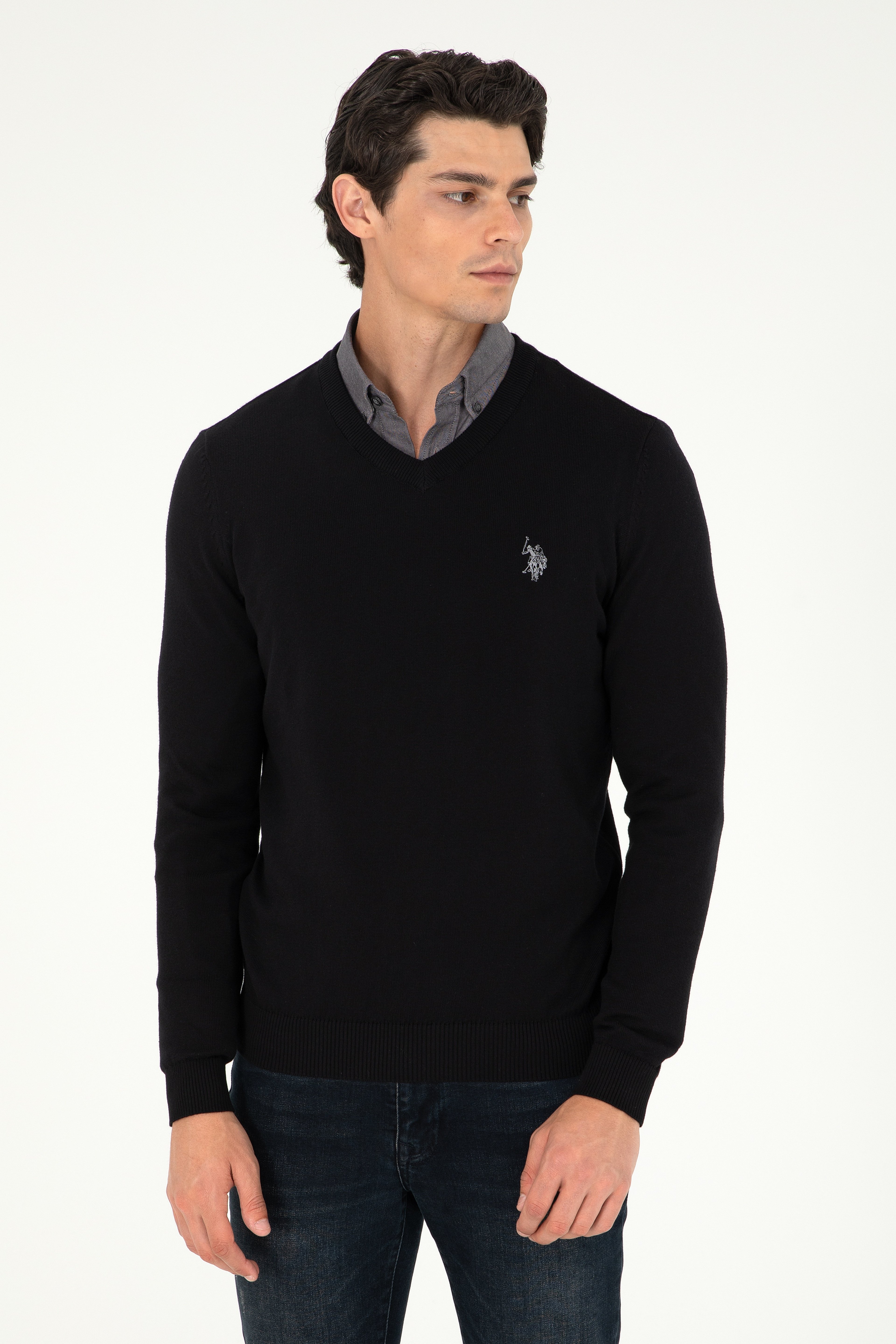 Erkek Slim Fit V Yaka Siyah Basic Kazak - Image 1