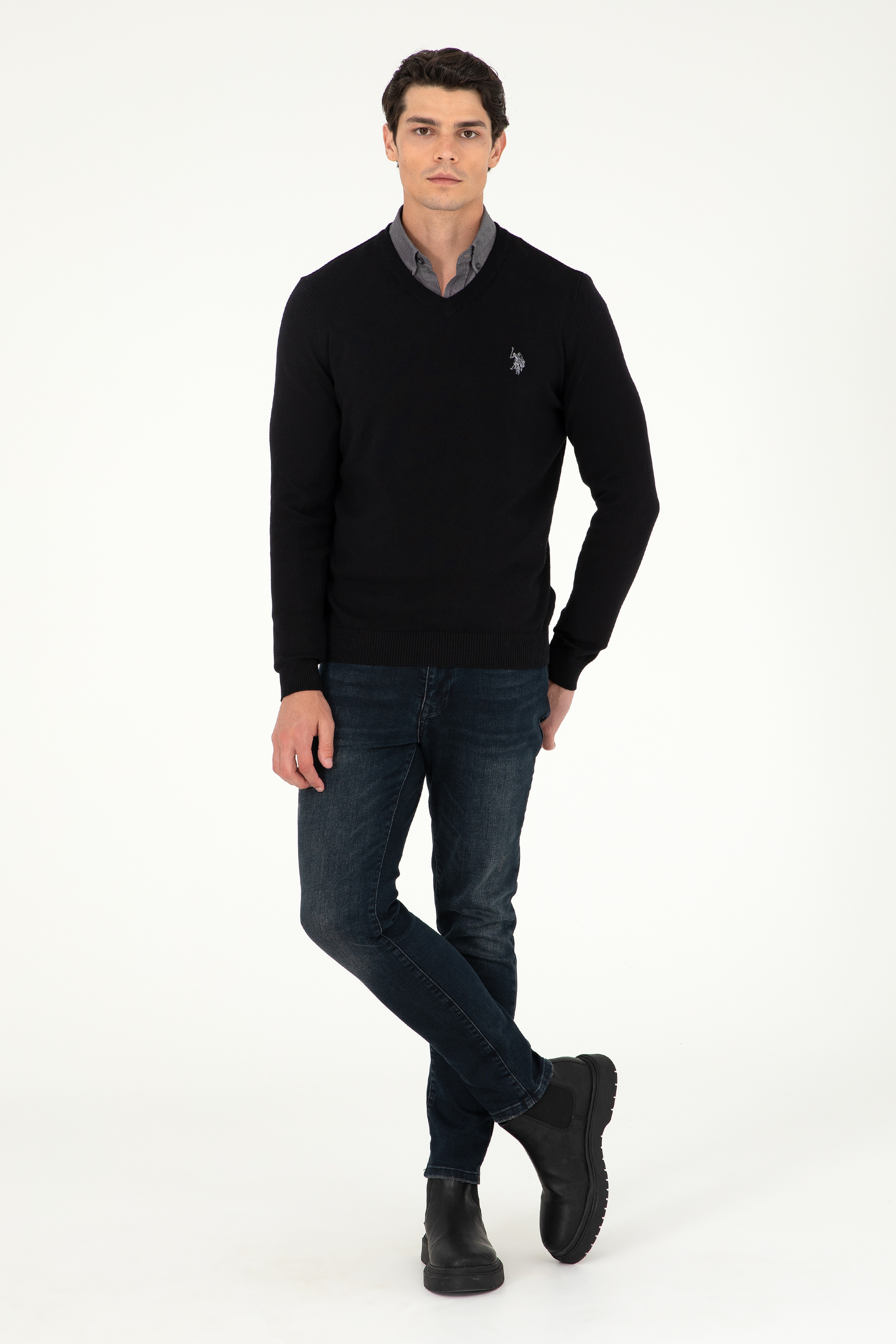Erkek Slim Fit V Yaka Siyah Basic Kazak