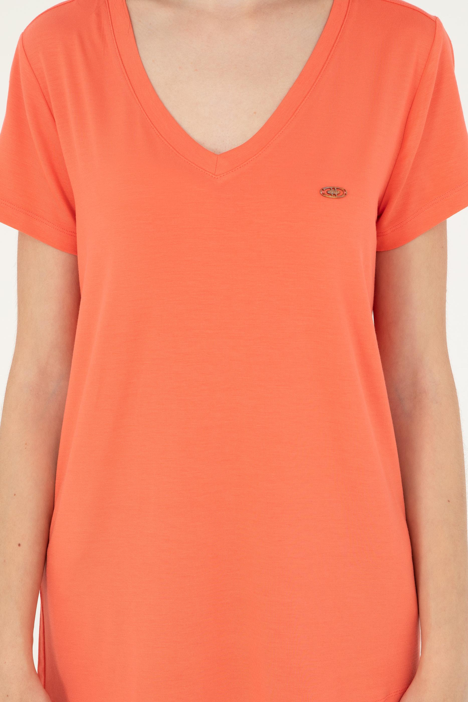 Kadın Nar Çiçeği V Yaka Basic Tişört