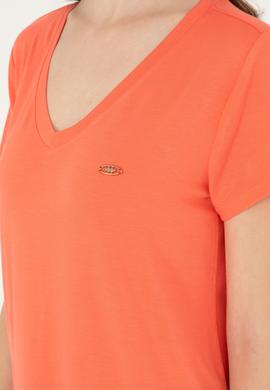 Kadın Nar Çiçeği V Yaka Basic Tişört - 50280019121