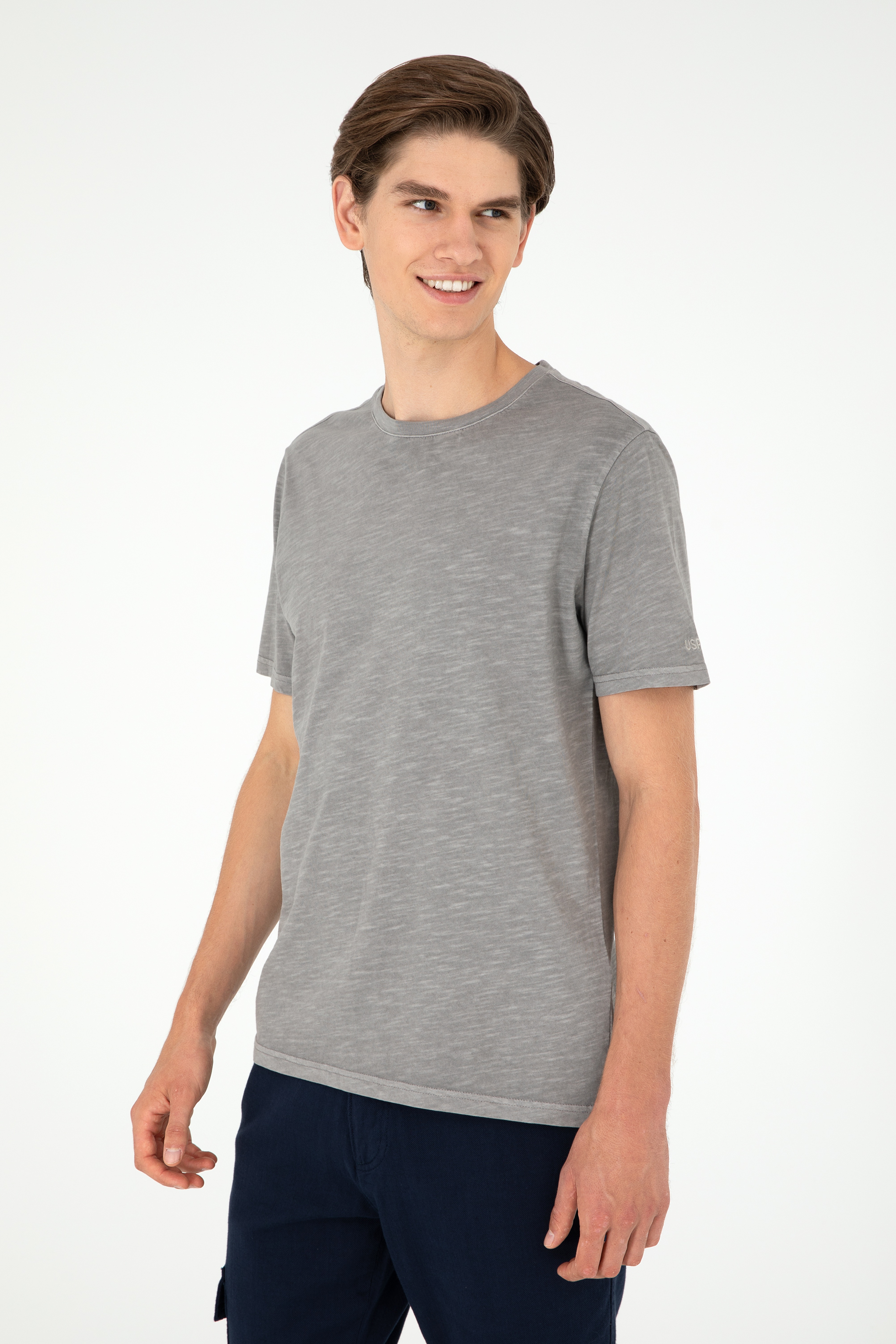 Erkek Regular Fit Bisiklet Yaka Koyu Gri Basic Tişört