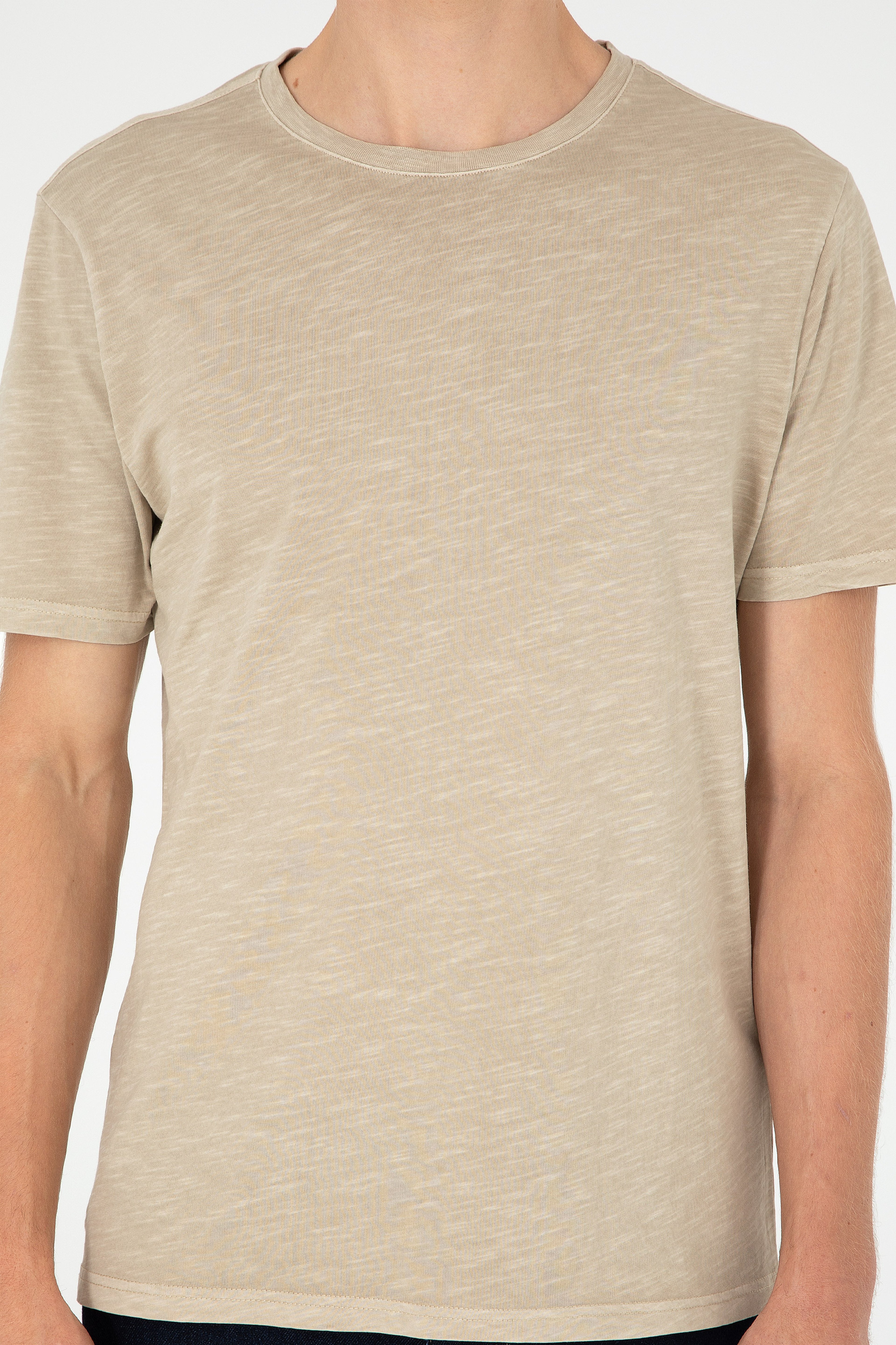 Erkek Regular Fit Bisiklet Yaka Açık Haki Basic Tişört - Image 6