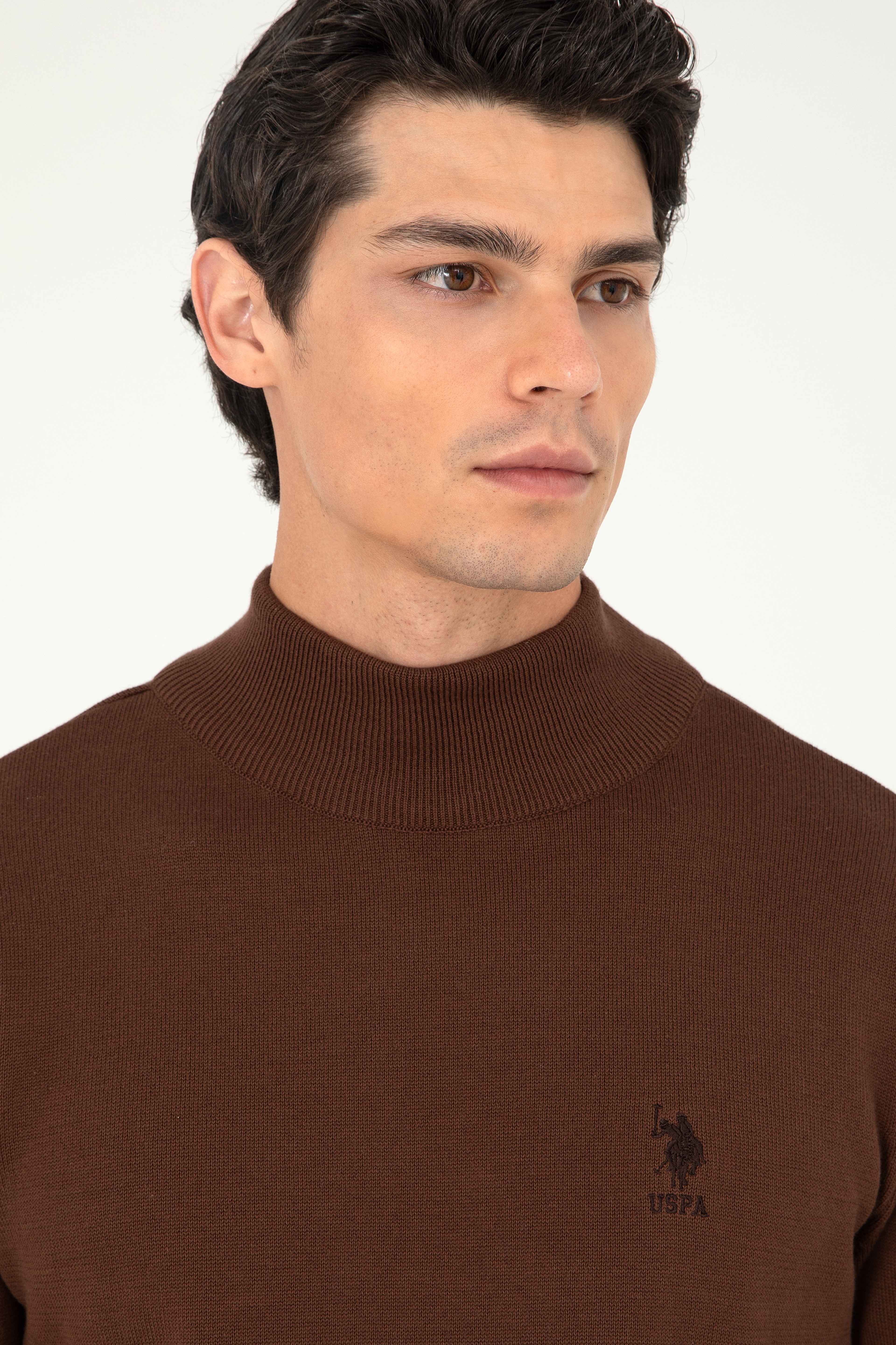 Erkek Slim Fit Yarım Boğazlı Kahverengi Basic Kazak - Image 2