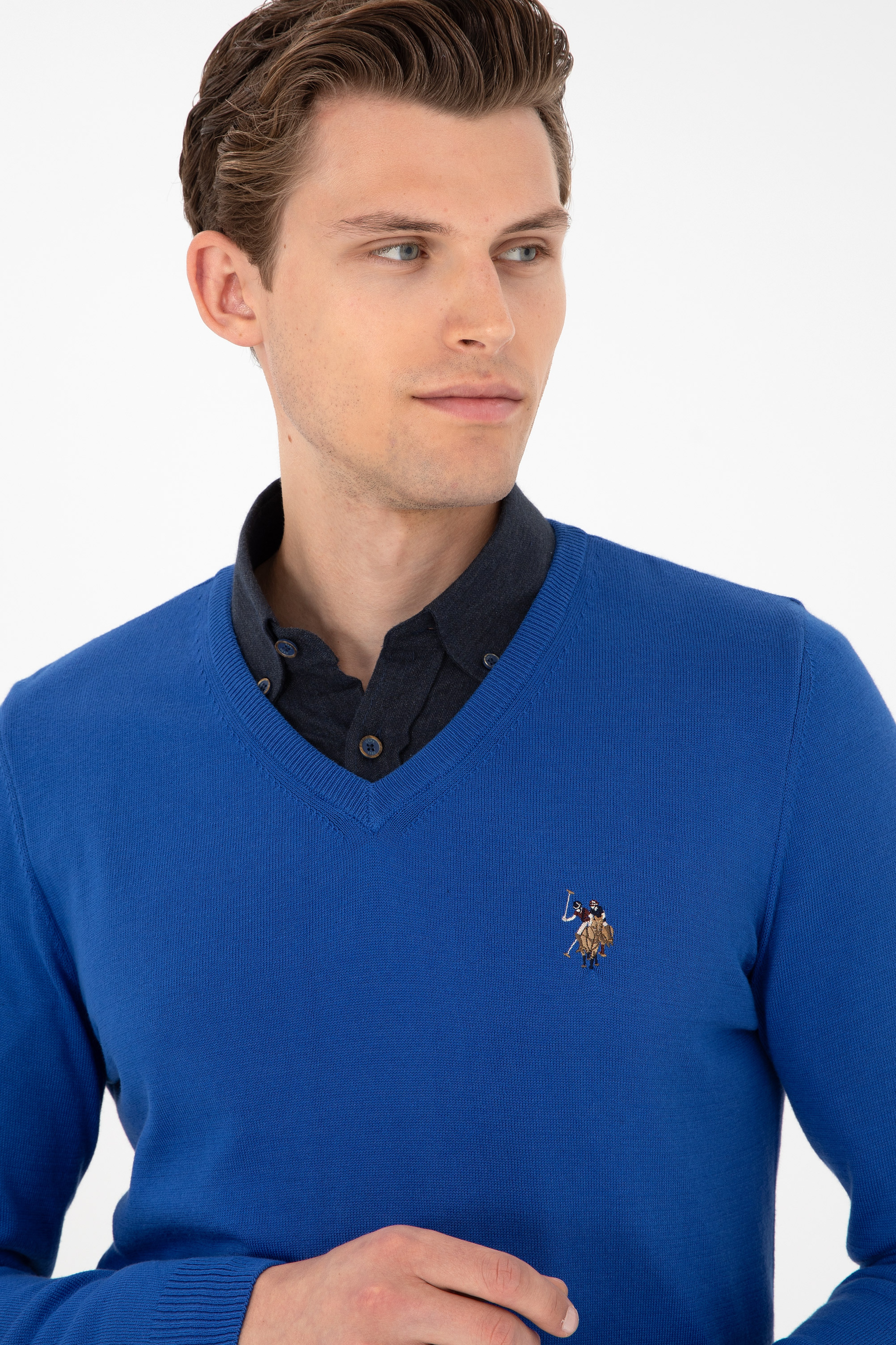 Erkek Slim Fit V Yaka Saks Basic Kazak