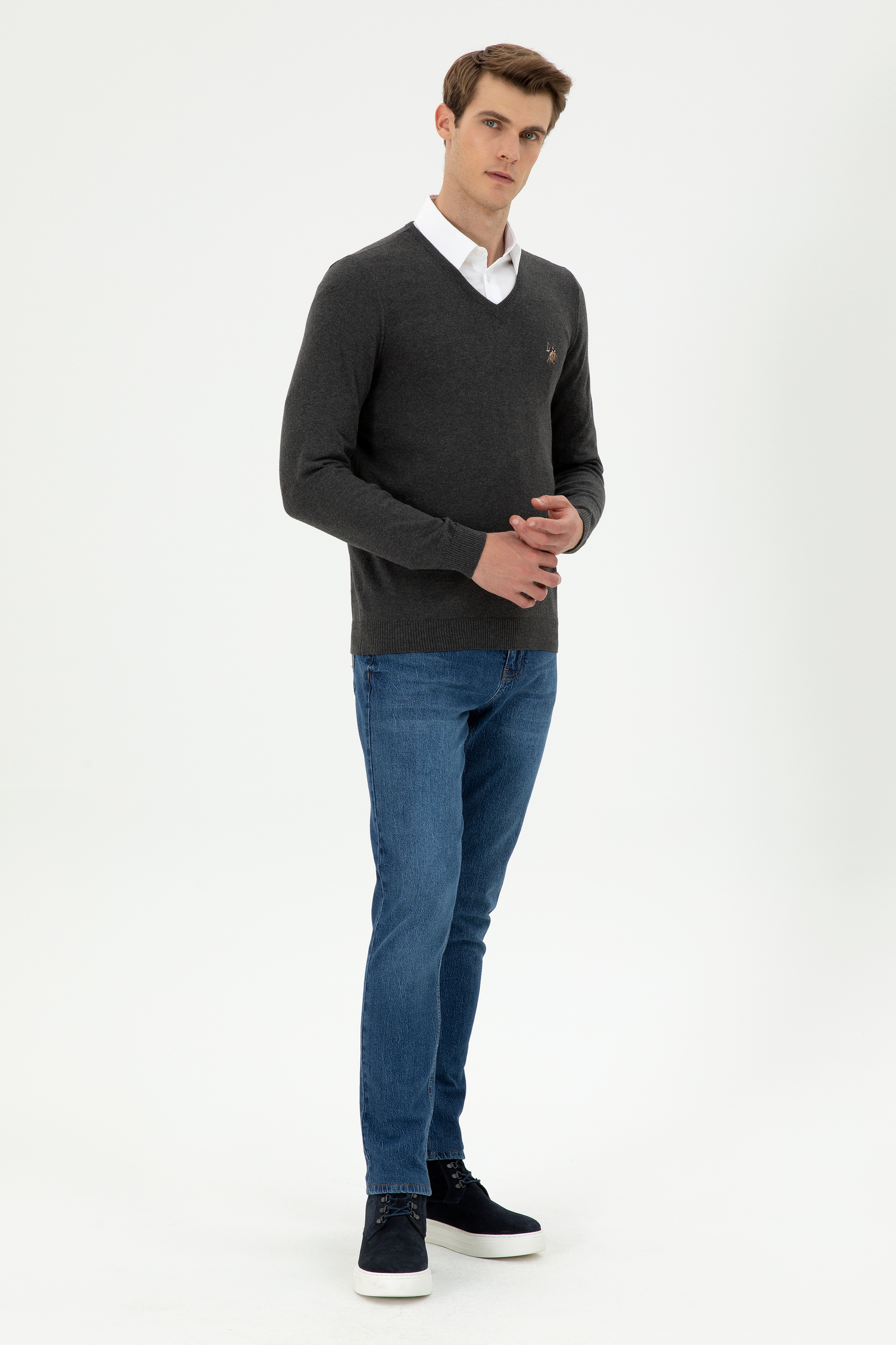 Erkek Slim Fit V Yaka Antrasit Basic Kazak - Image 4
