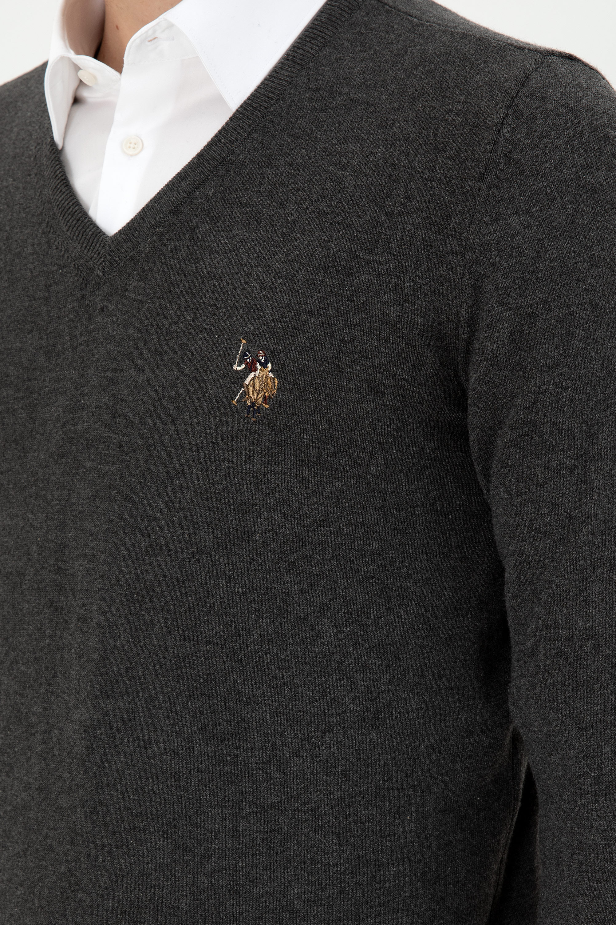 Erkek Slim Fit V Yaka Antrasit Basic Kazak