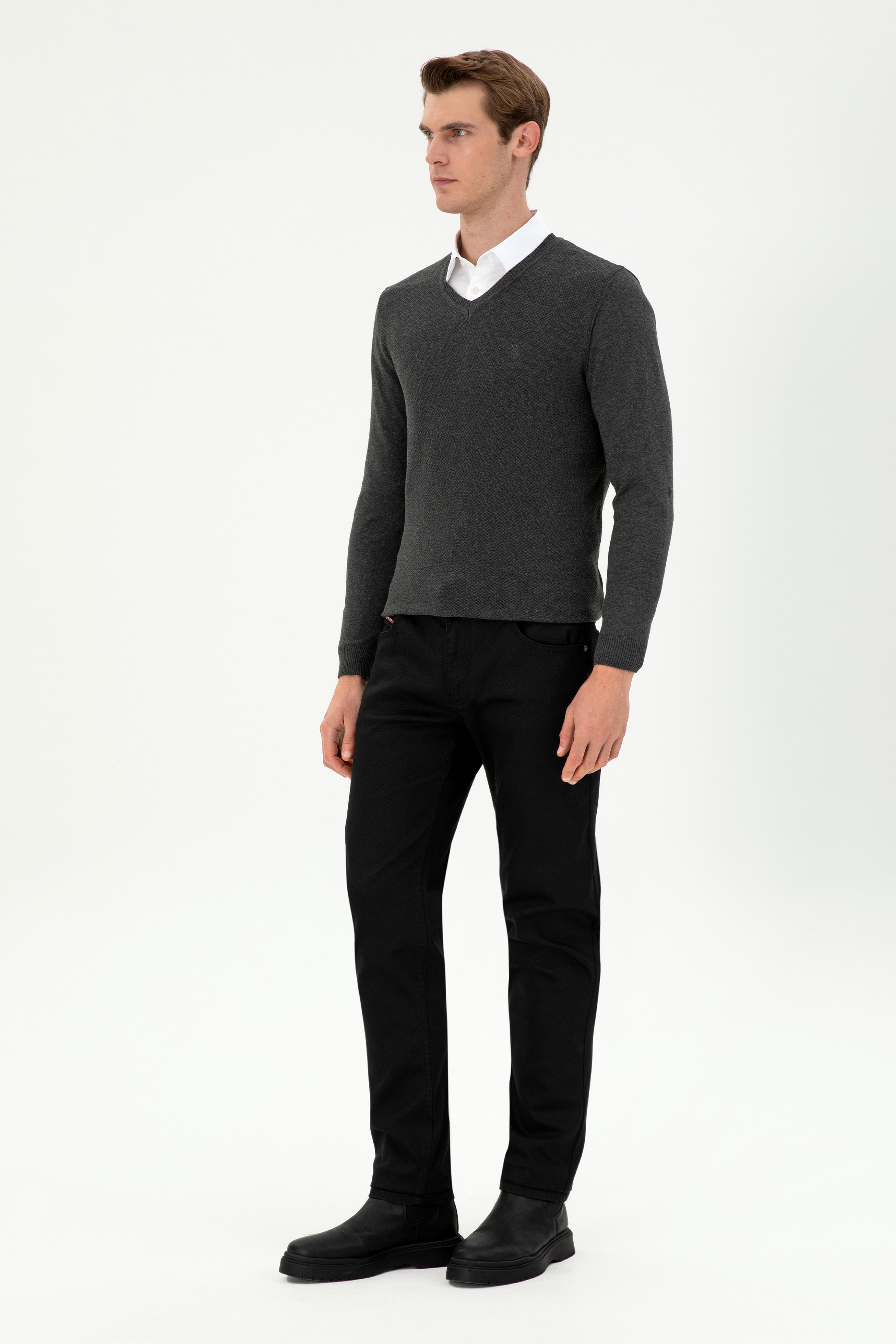 Erkek Slim Fit V Yaka Antrasit Melanj Basic Kazak - Image 4