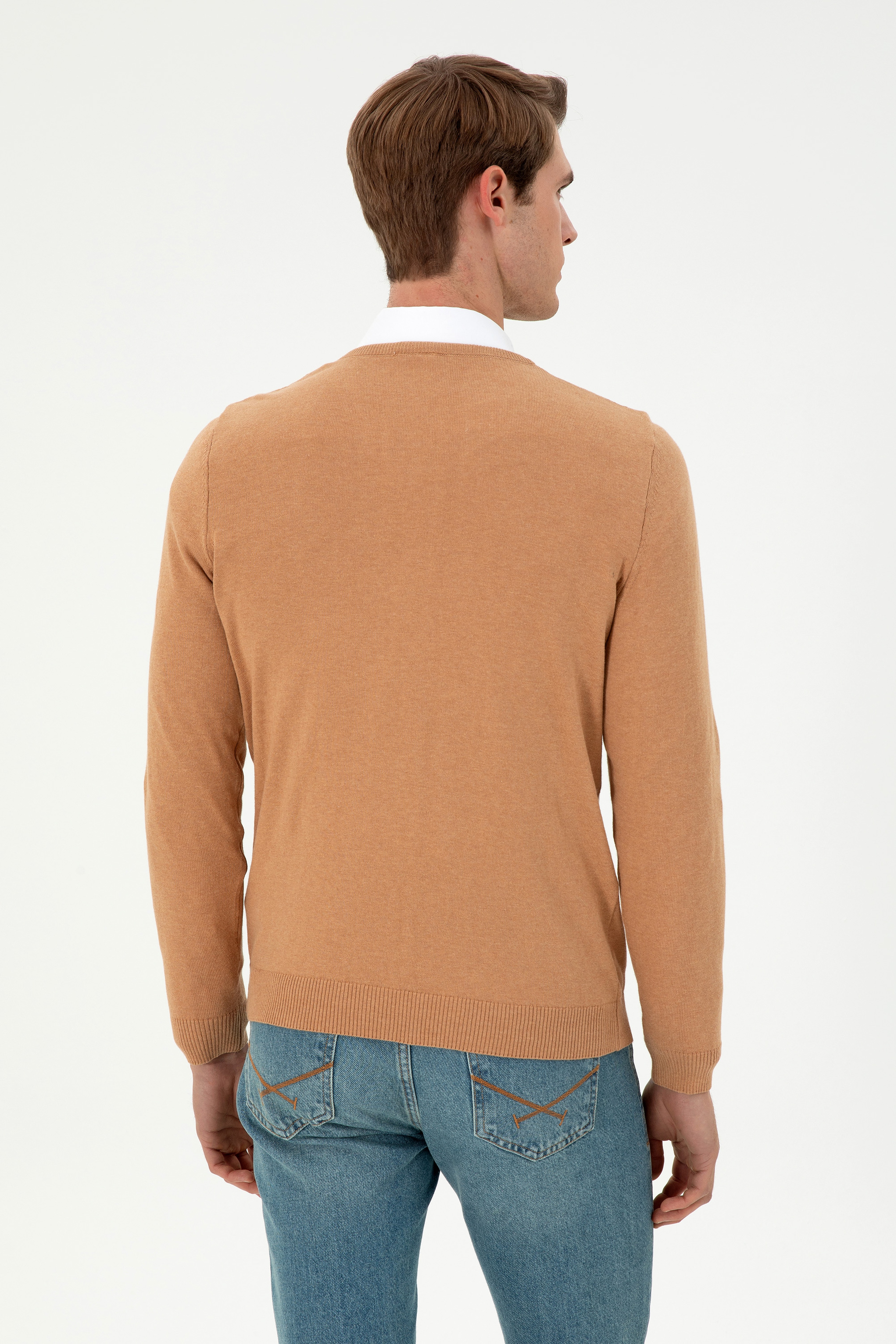 Erkek Slim Fit V Yaka Camel Melanj Basic Kazak - Image 5