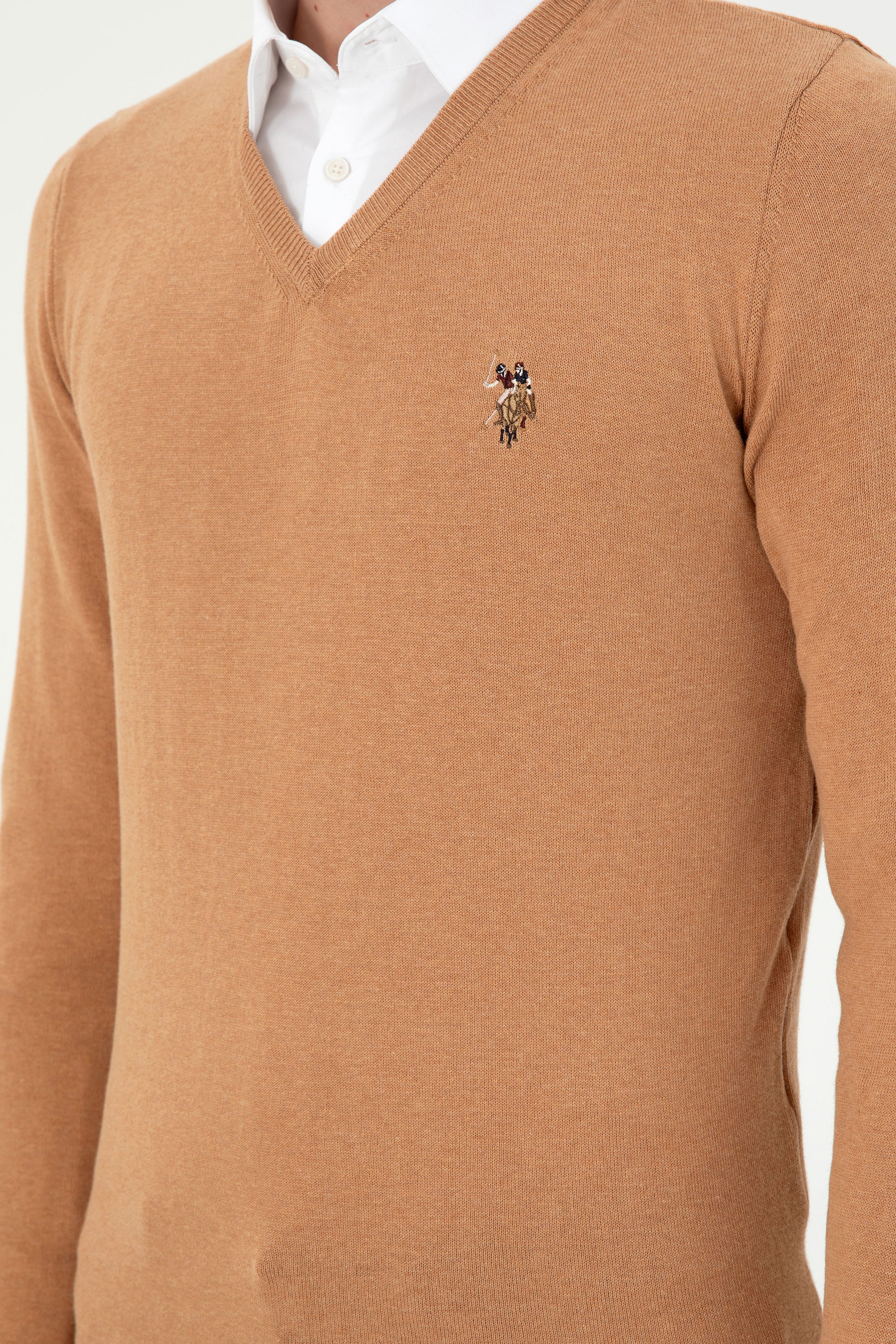 Erkek Slim Fit V Yaka Camel Melanj Basic Kazak