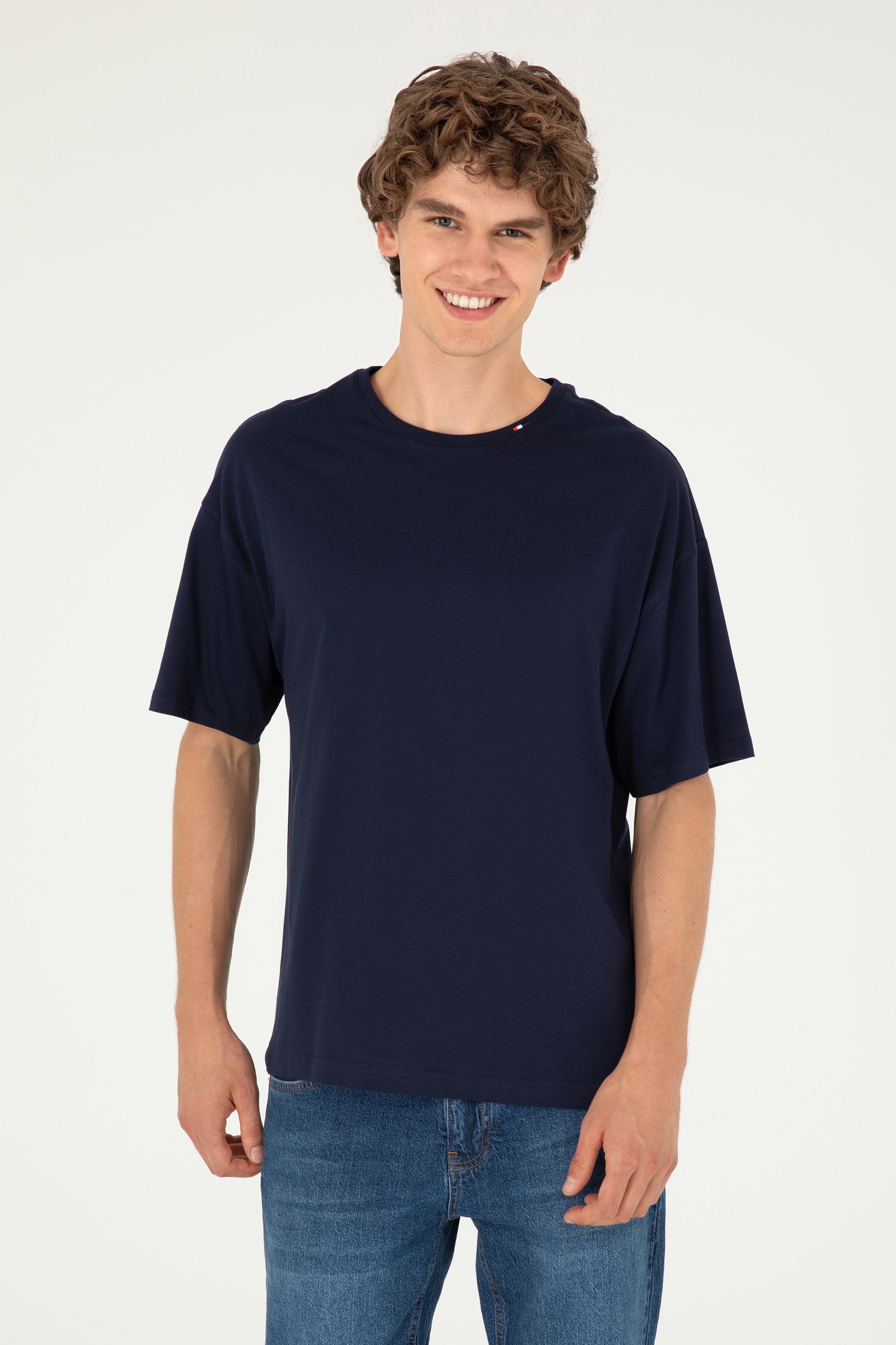 Erkek Oversize Fit Bisiklet Yaka Lacivert Tişört - Image 1