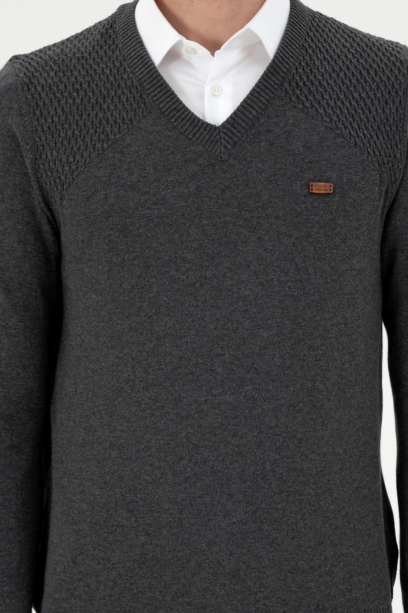Erkek Slim Fit V Yaka Antrasit Melanj Kazak