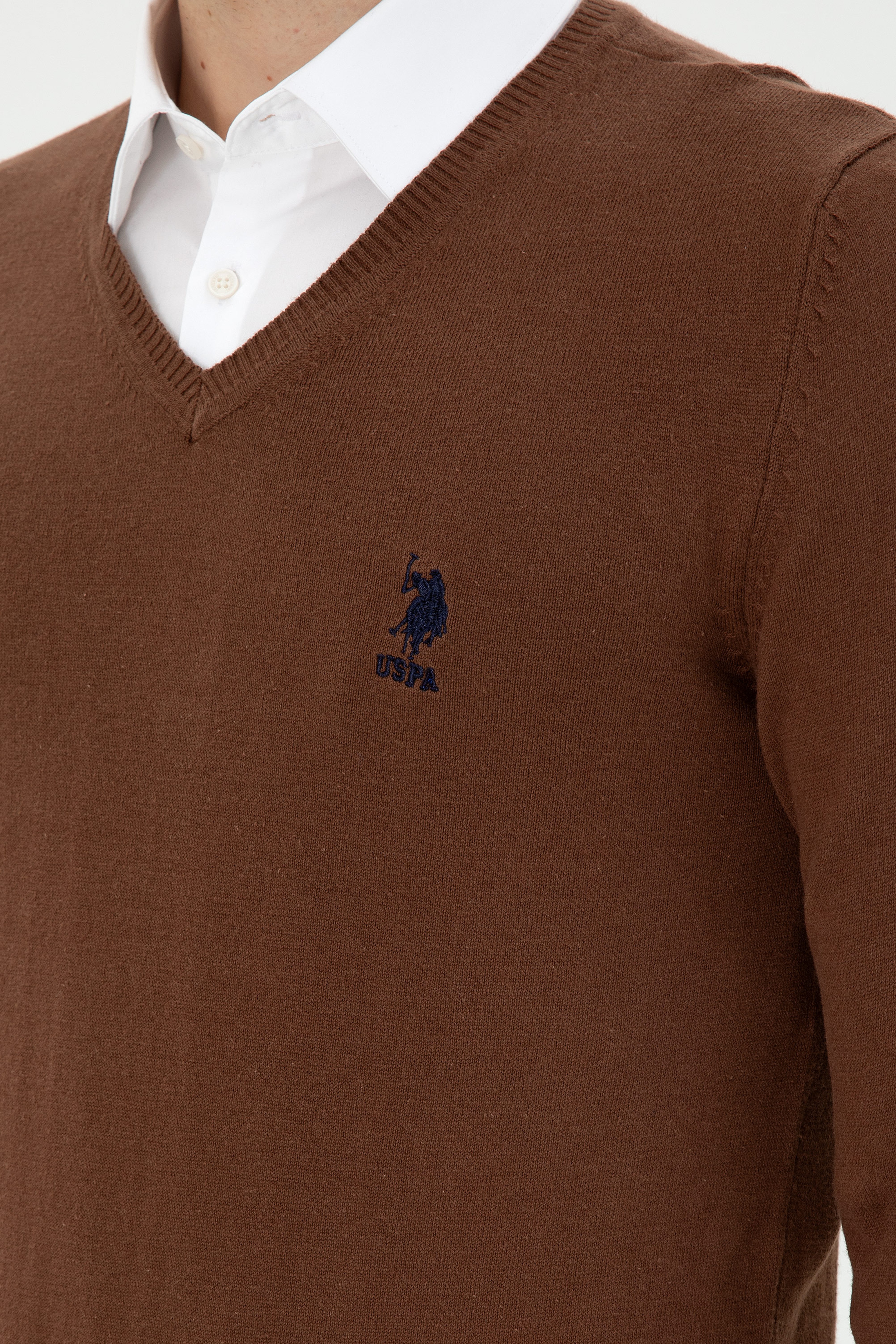 Erkek Slim Fit V Yaka Kahverengi Basic Kazak