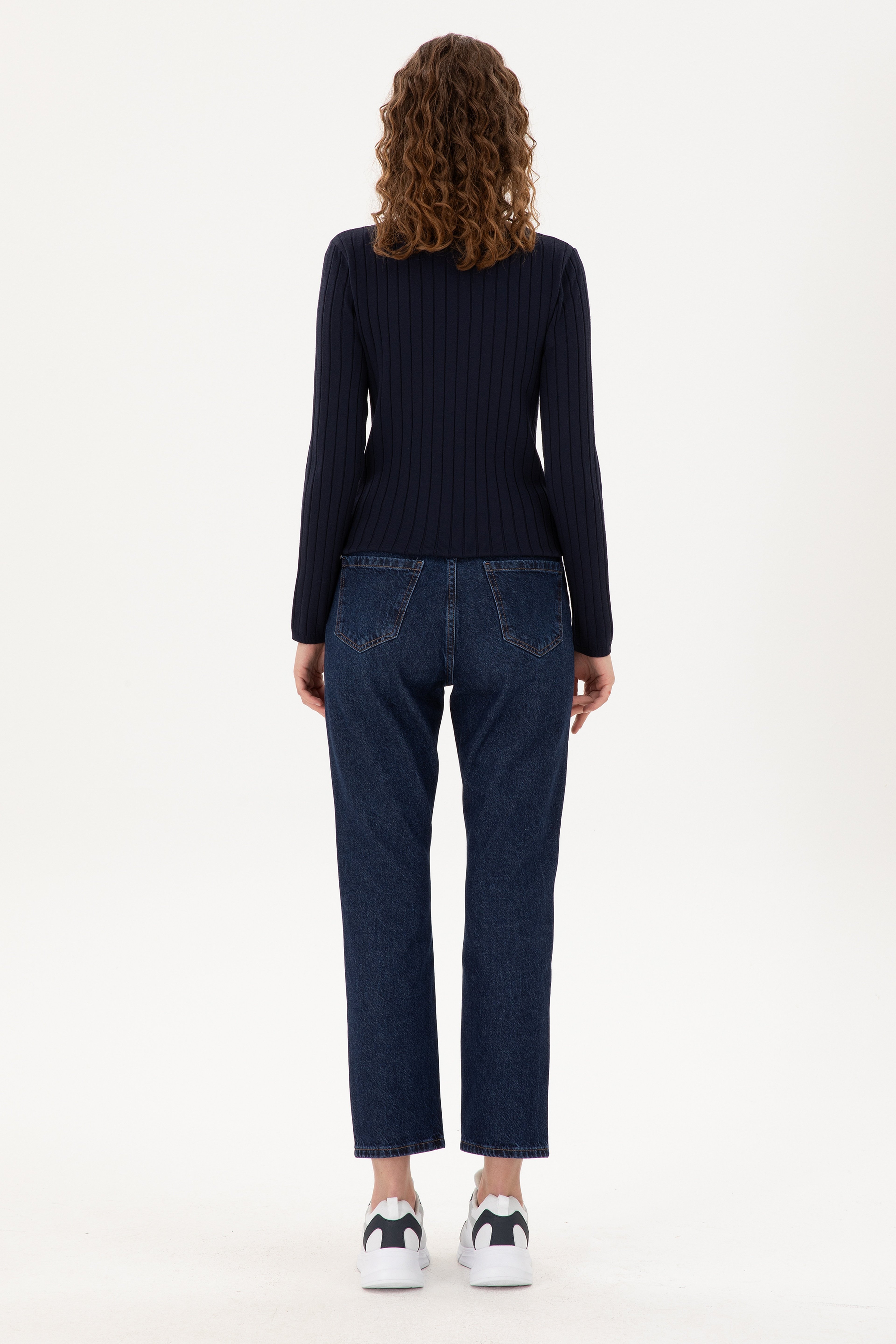 Kadın Koyu Mavi Straight Fit Jean Pantolon - Image 4