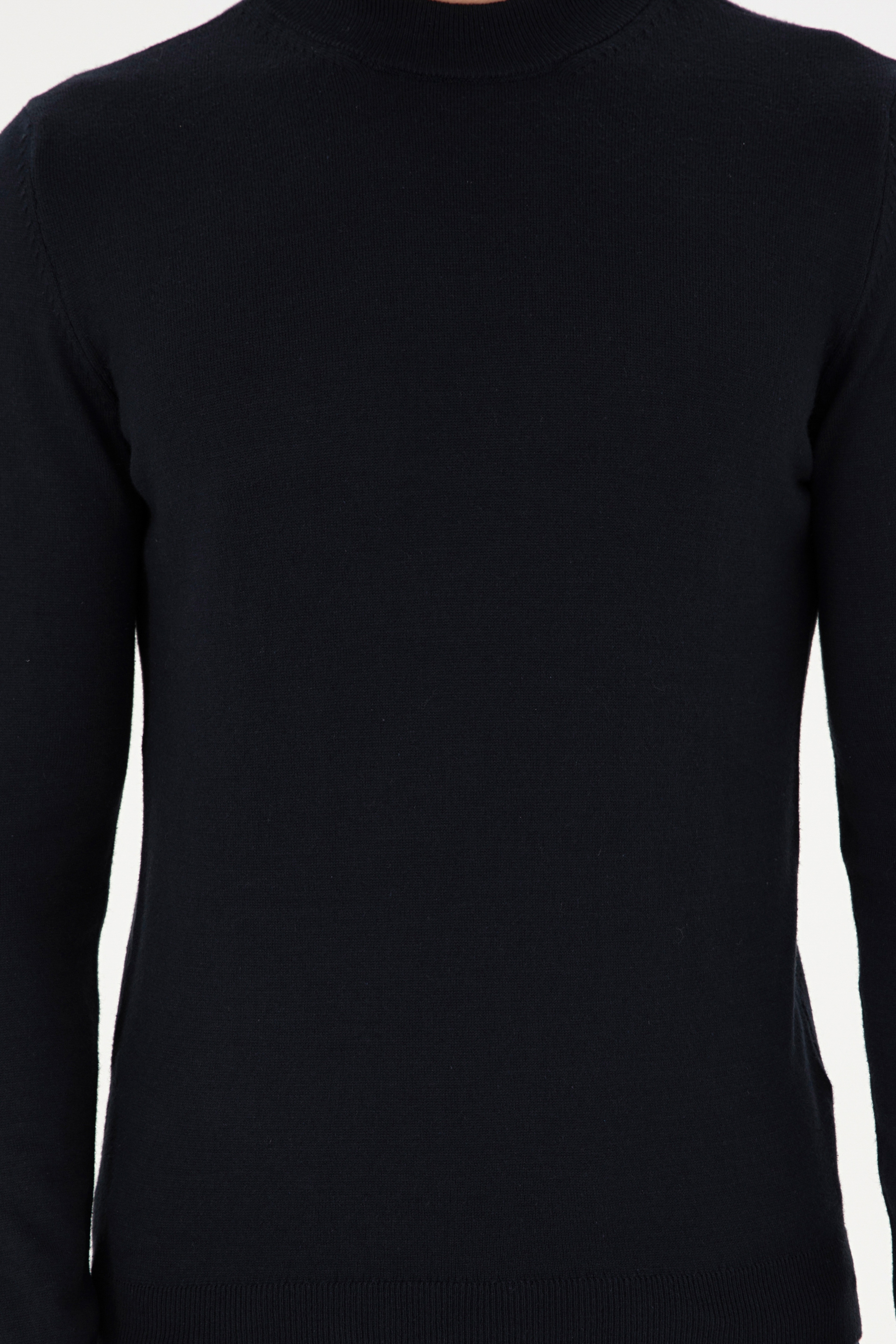 Erkek Slim Fit Çeyrek Balıkçı Yaka Lacivert Basic Triko Kazak